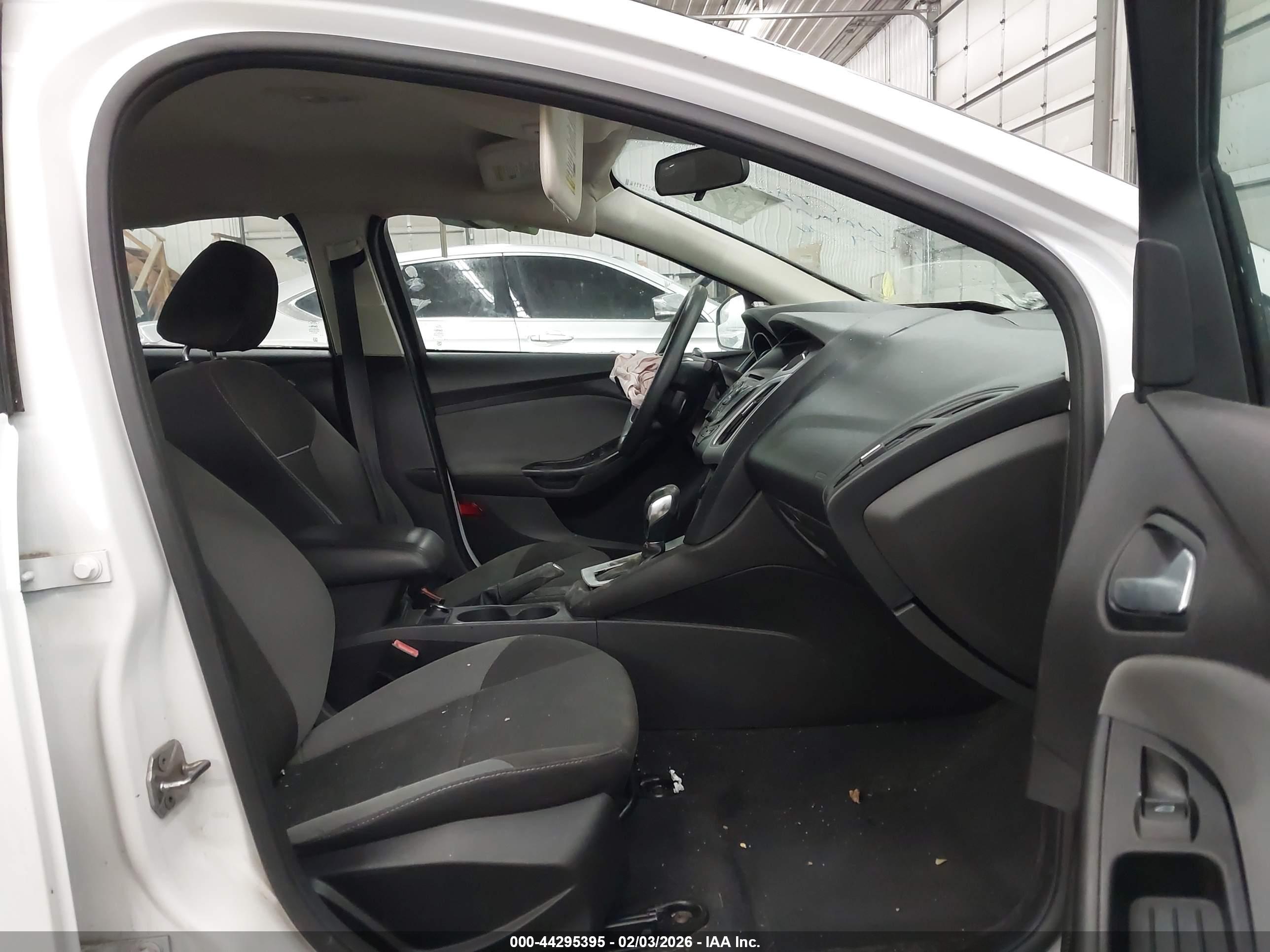 FORD FOCUS image 5