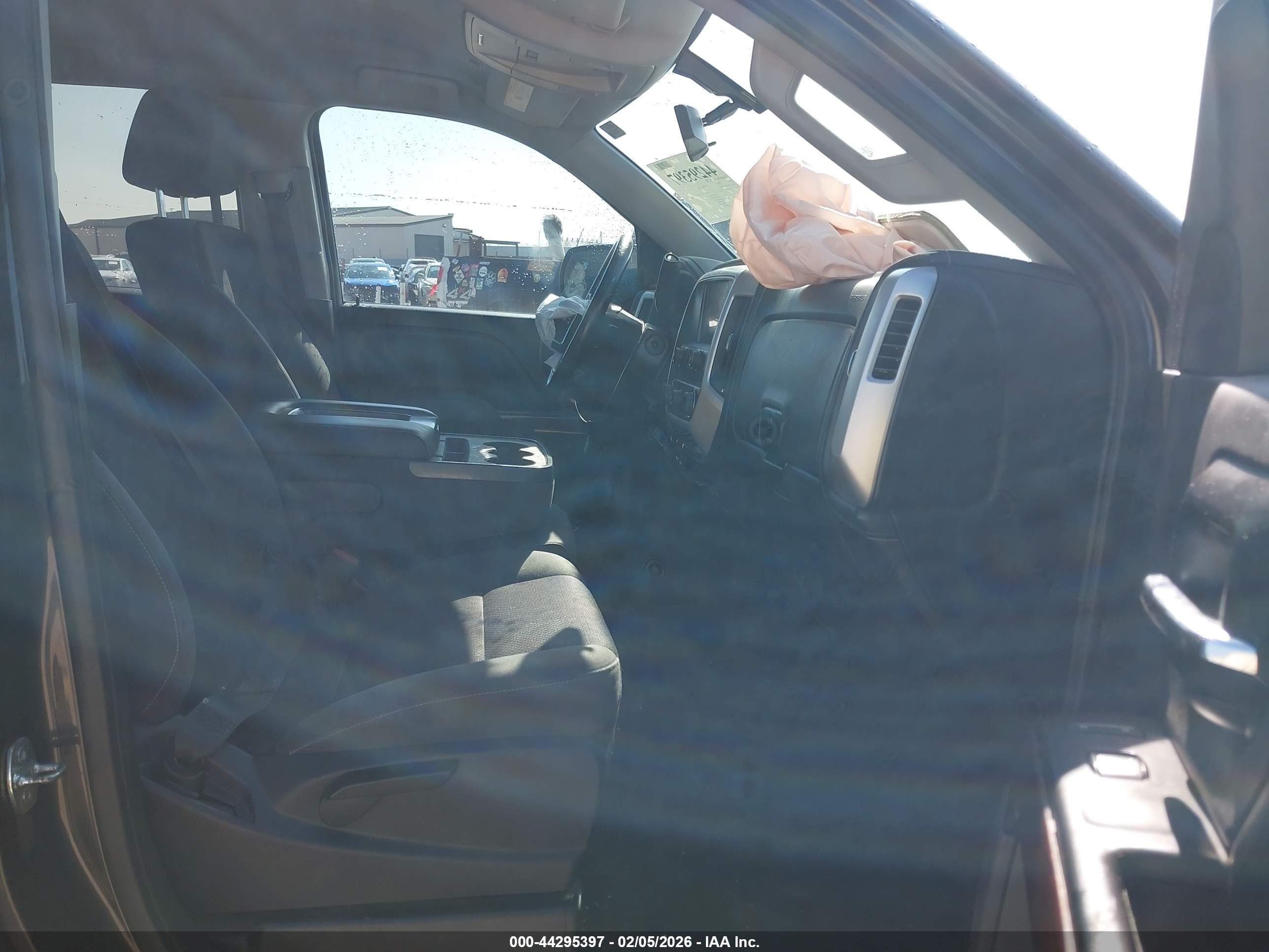 GMC SIERRA image 5