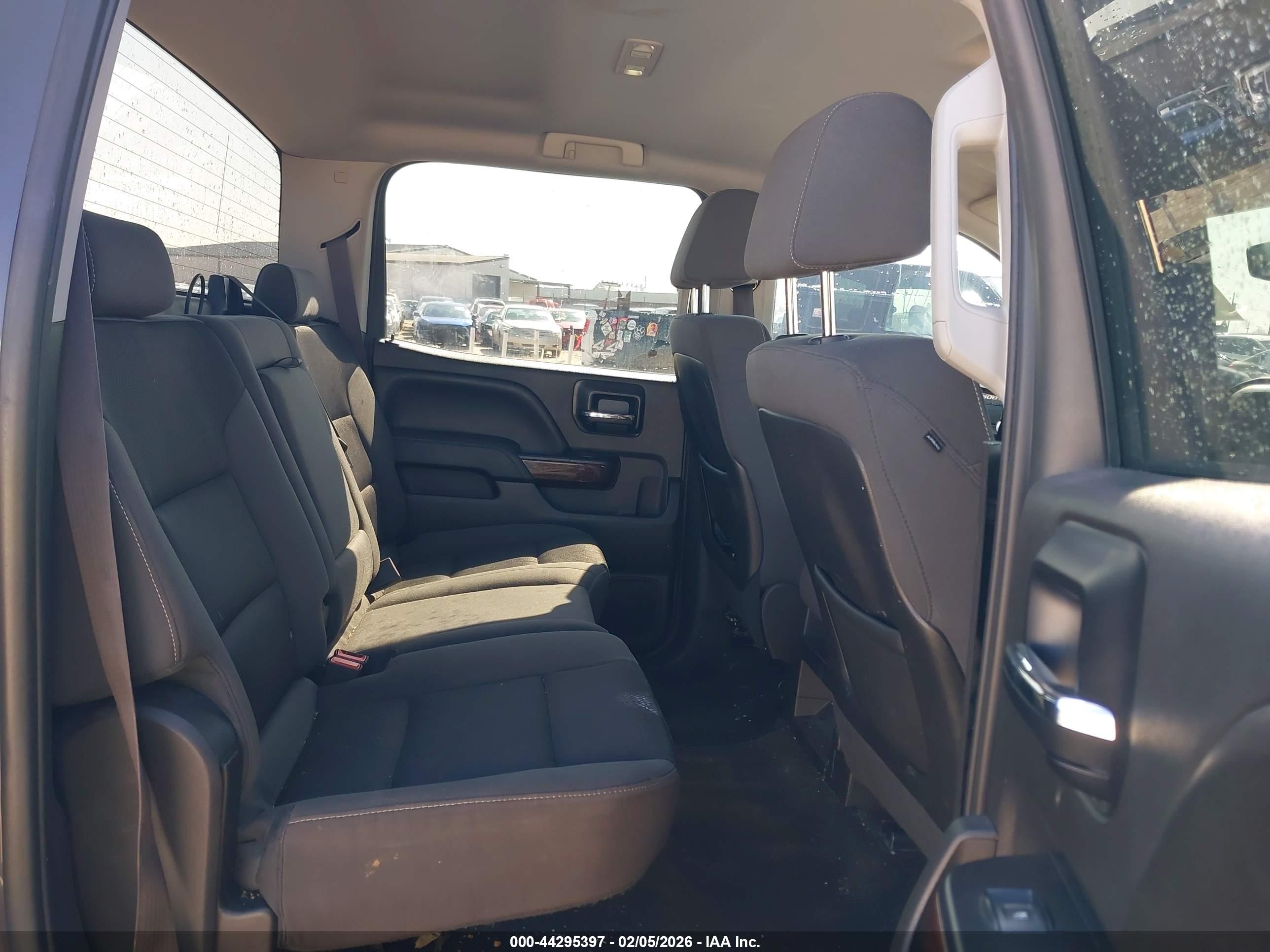 GMC SIERRA image 8