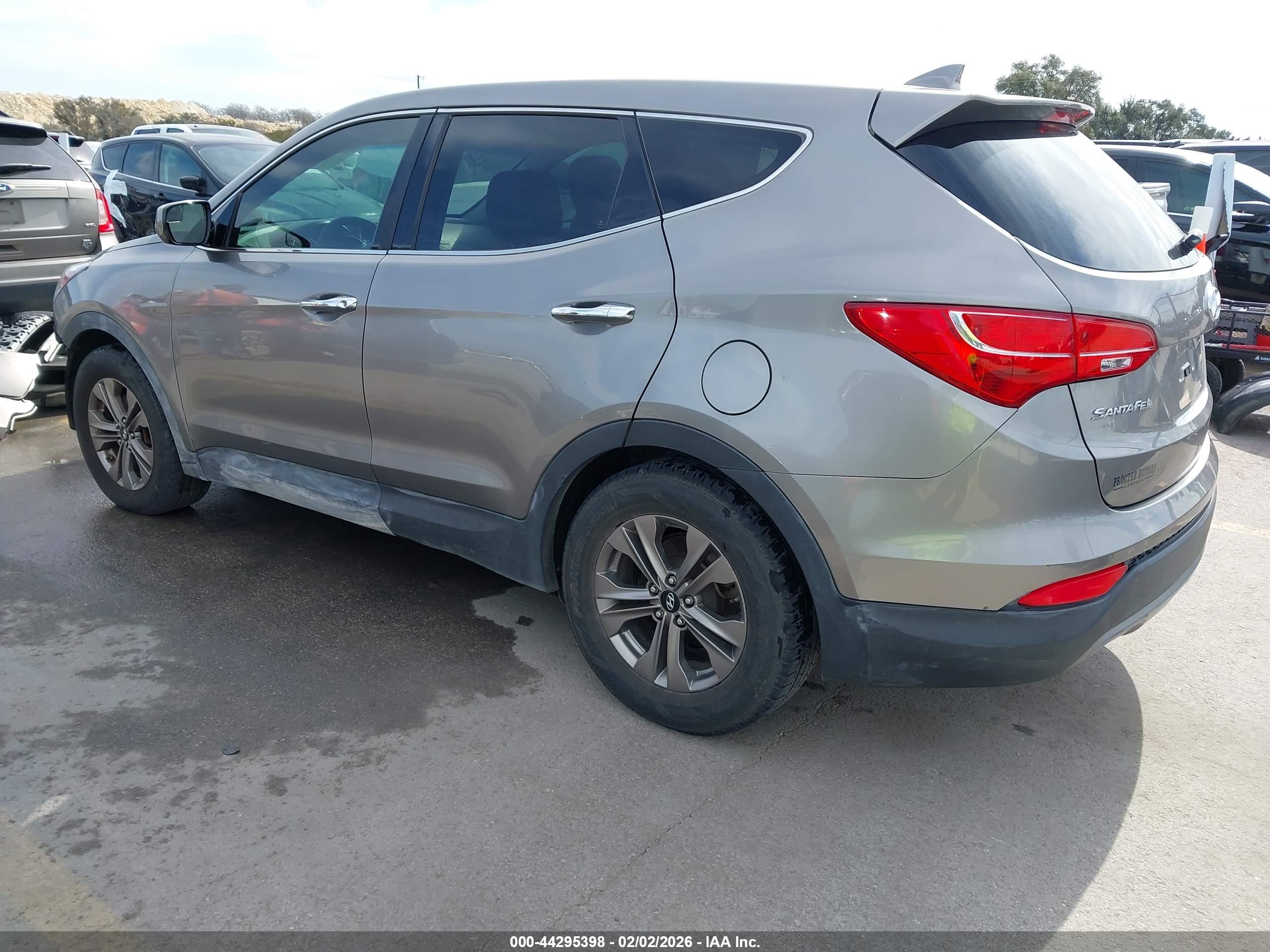 HYUNDAI SANTA image 3