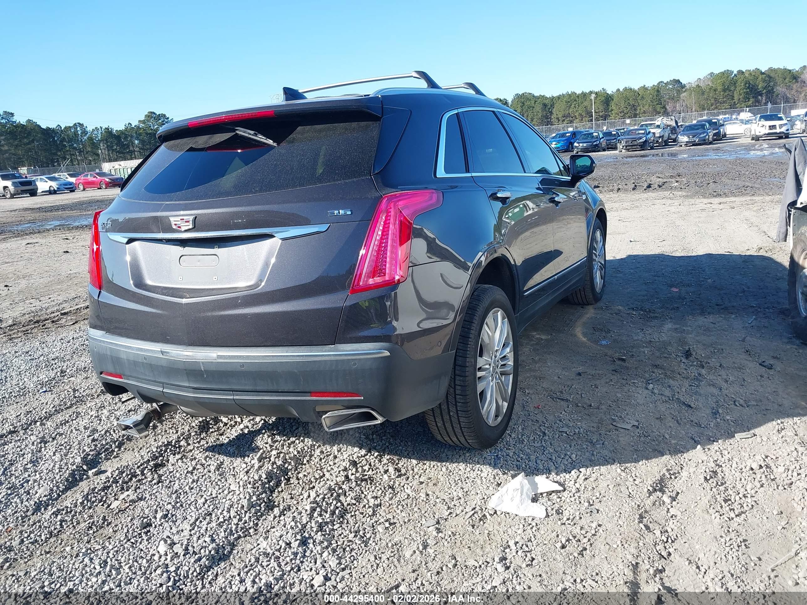 CADILLAC XT5 image 4