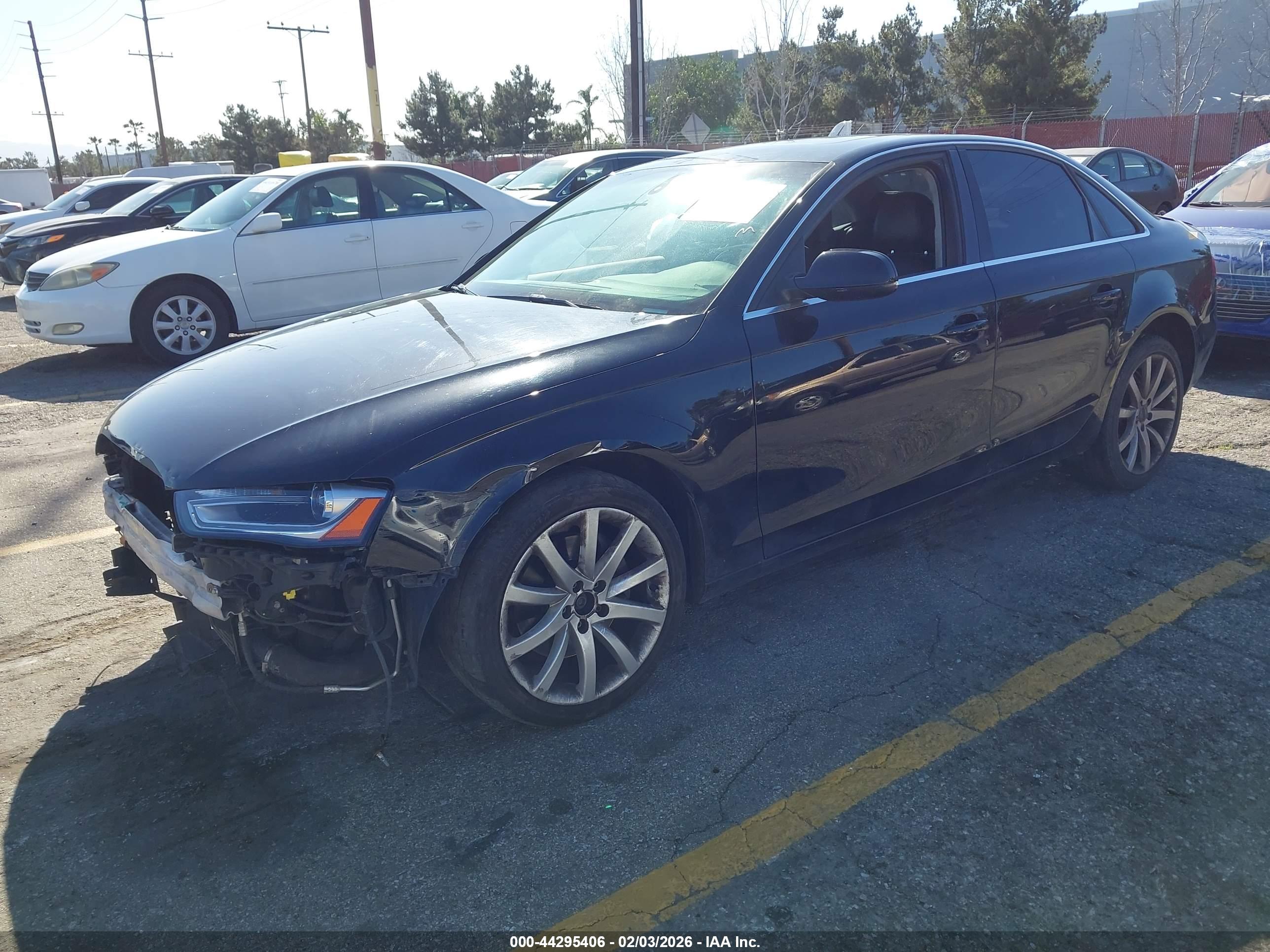 AUDI A4 image 2