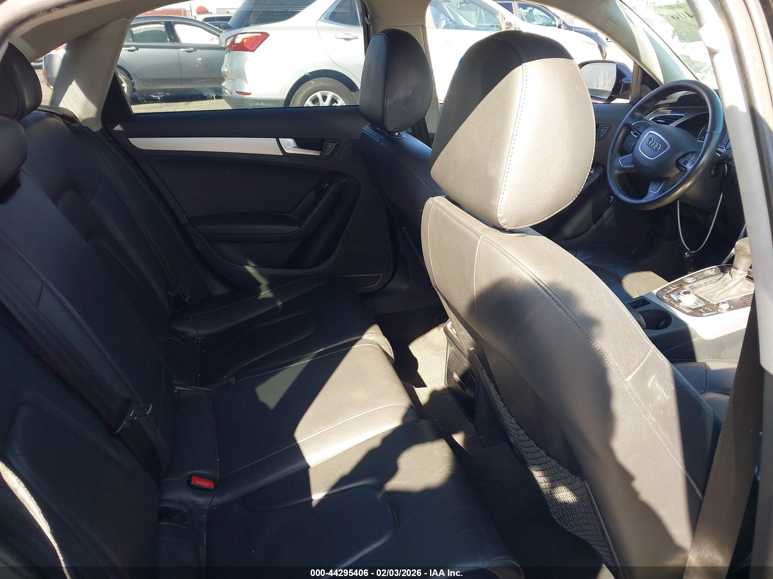 AUDI A4 image 8