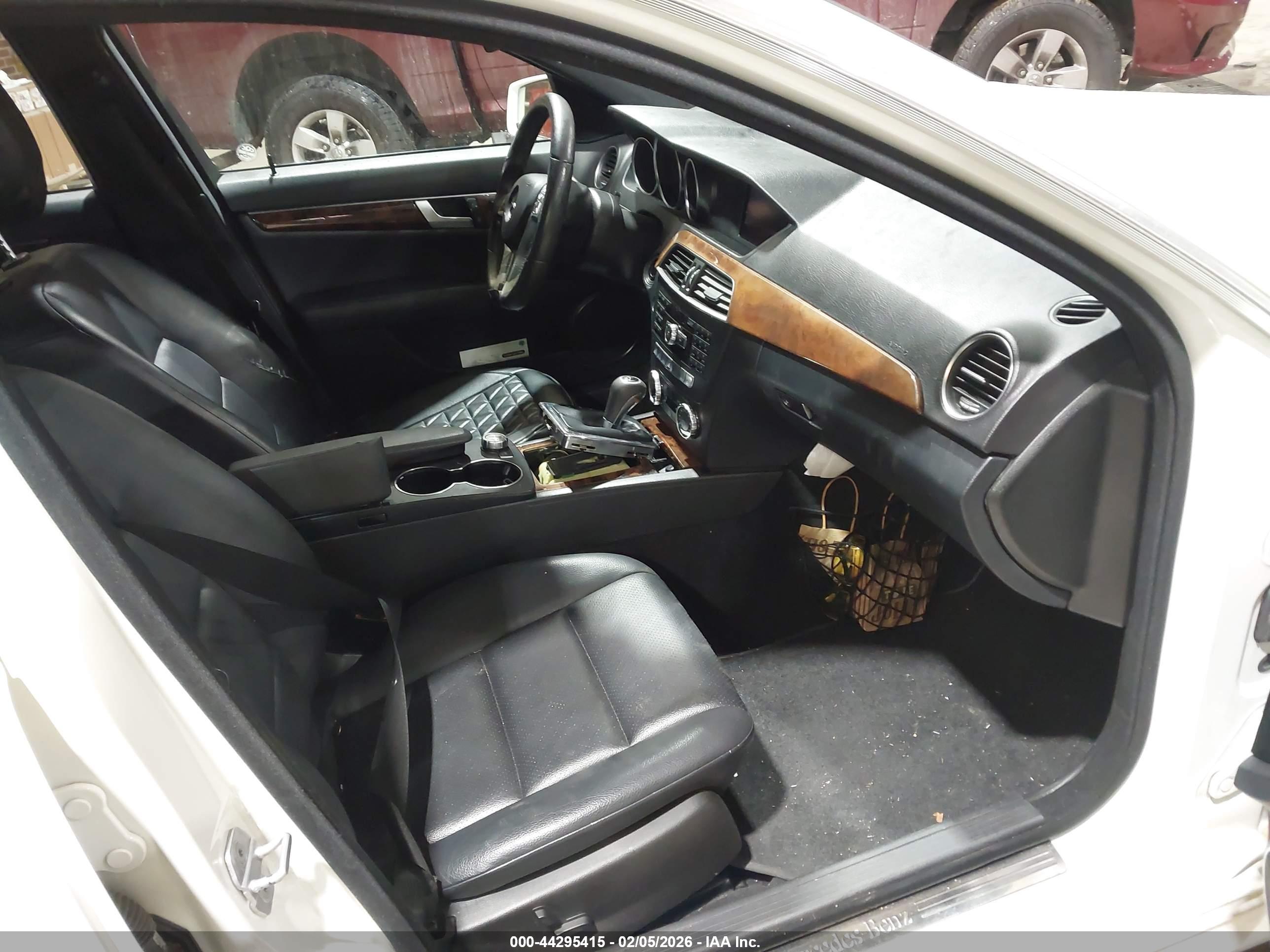 MERCEDES-BENZ C image 5