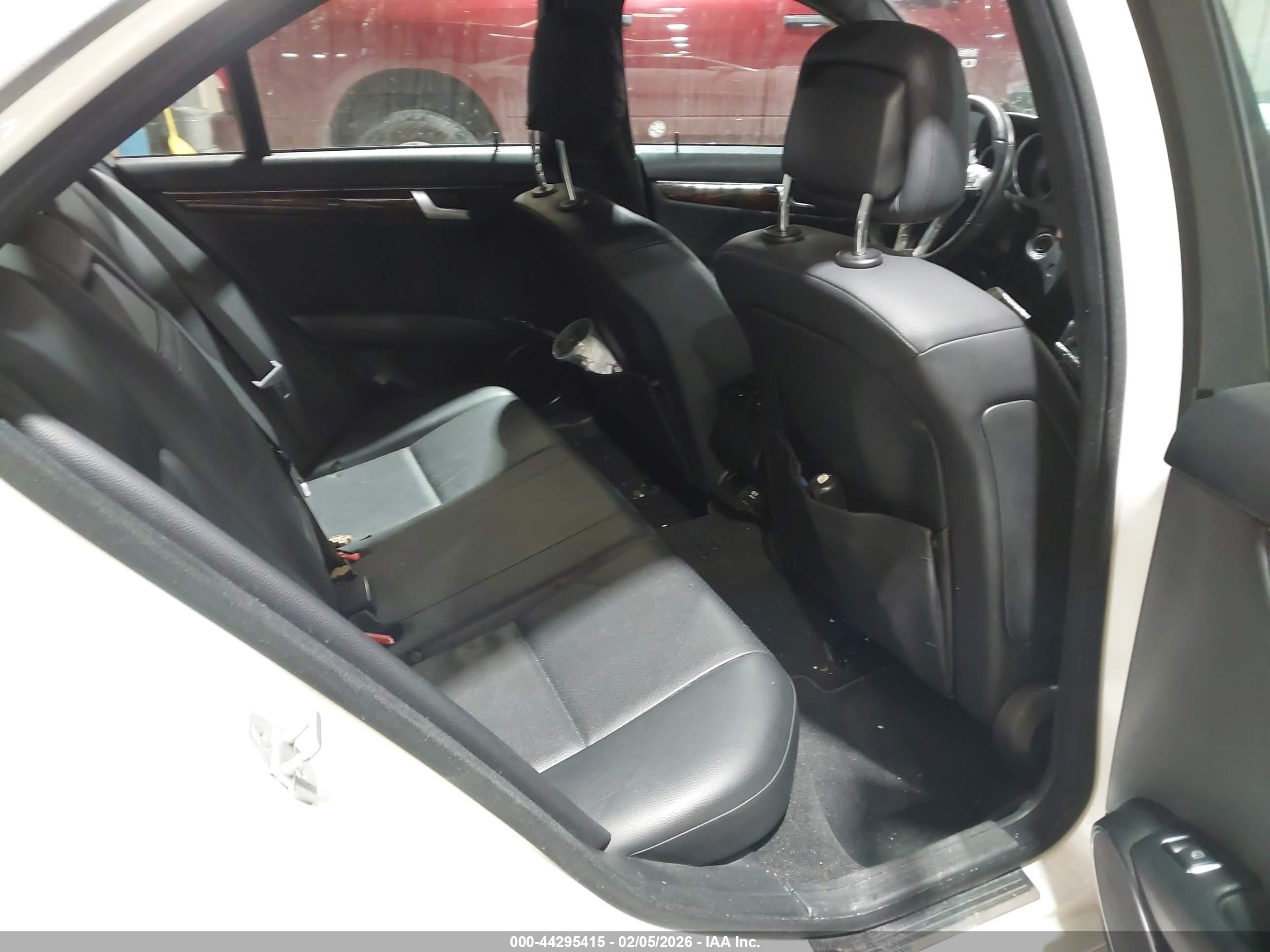 MERCEDES-BENZ C image 8