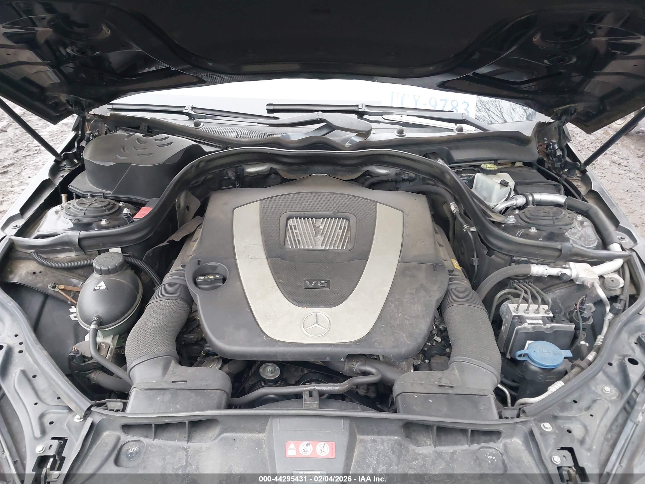 MERCEDES-BENZ E image 10