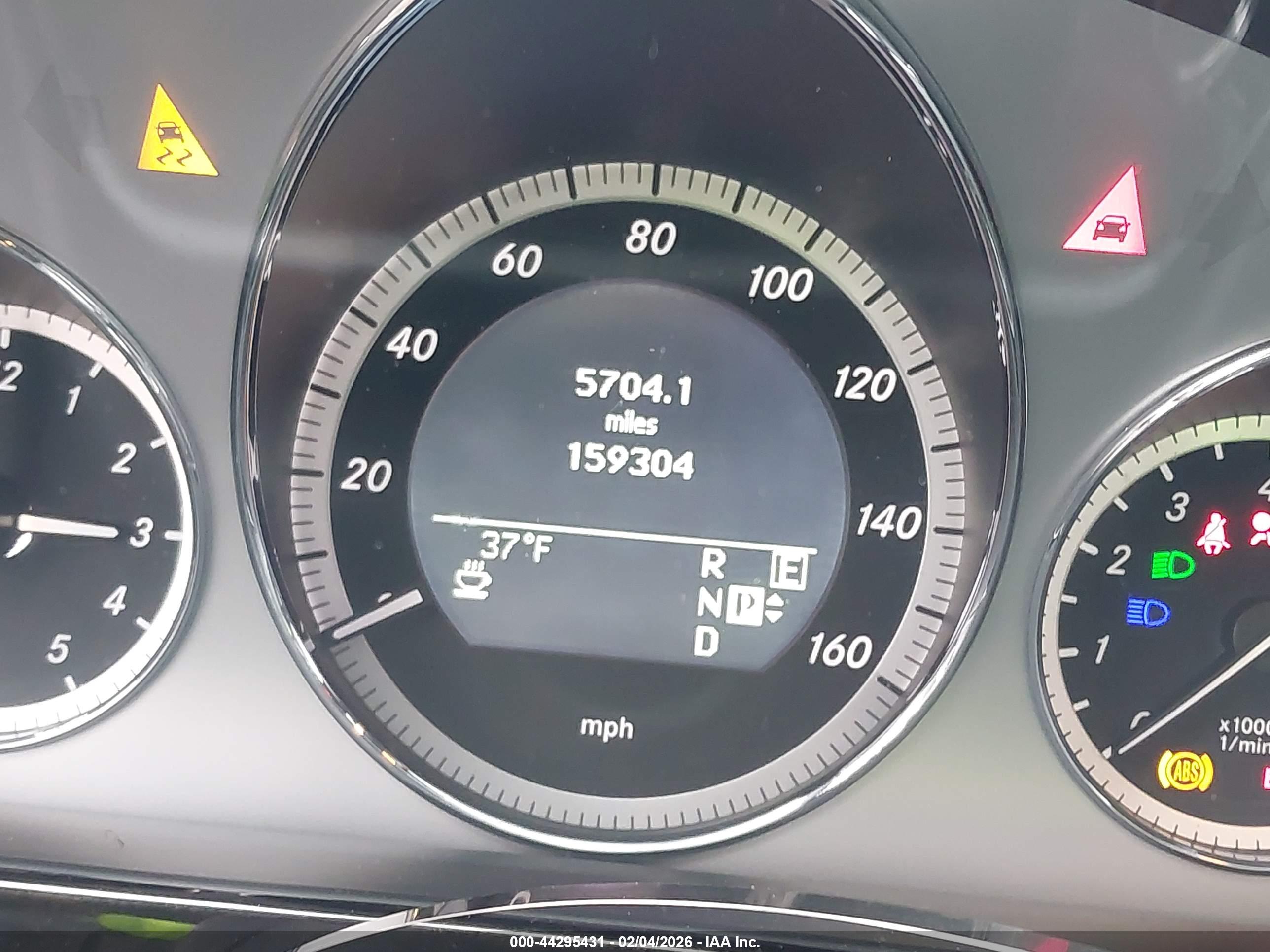 MERCEDES-BENZ E image 7