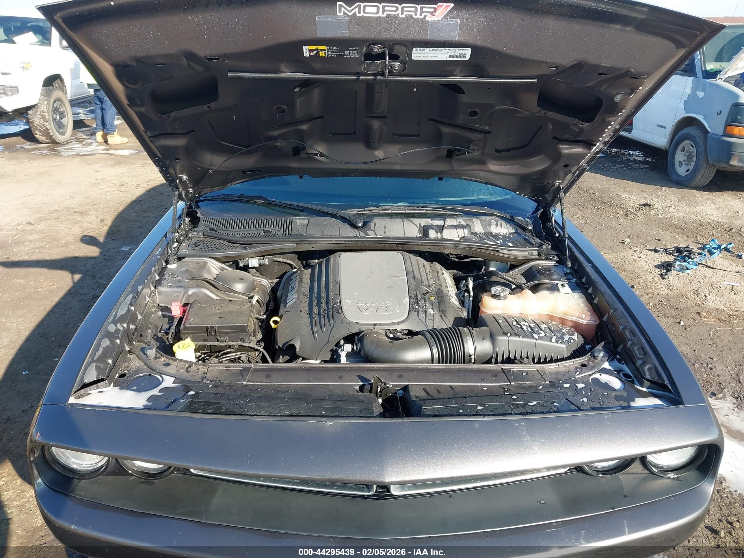 DODGE CHALLENGER image 10