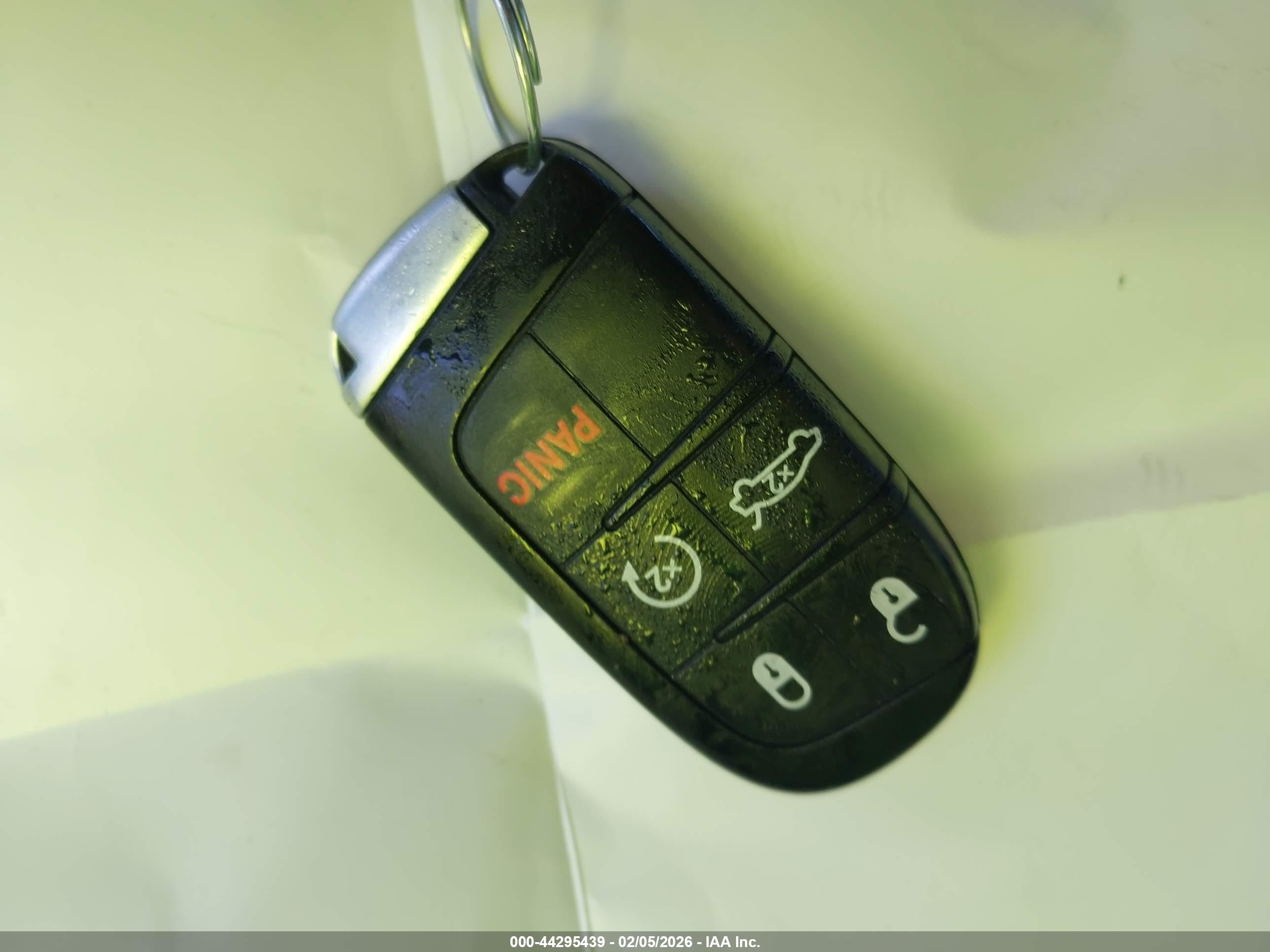 DODGE CHALLENGER image 11