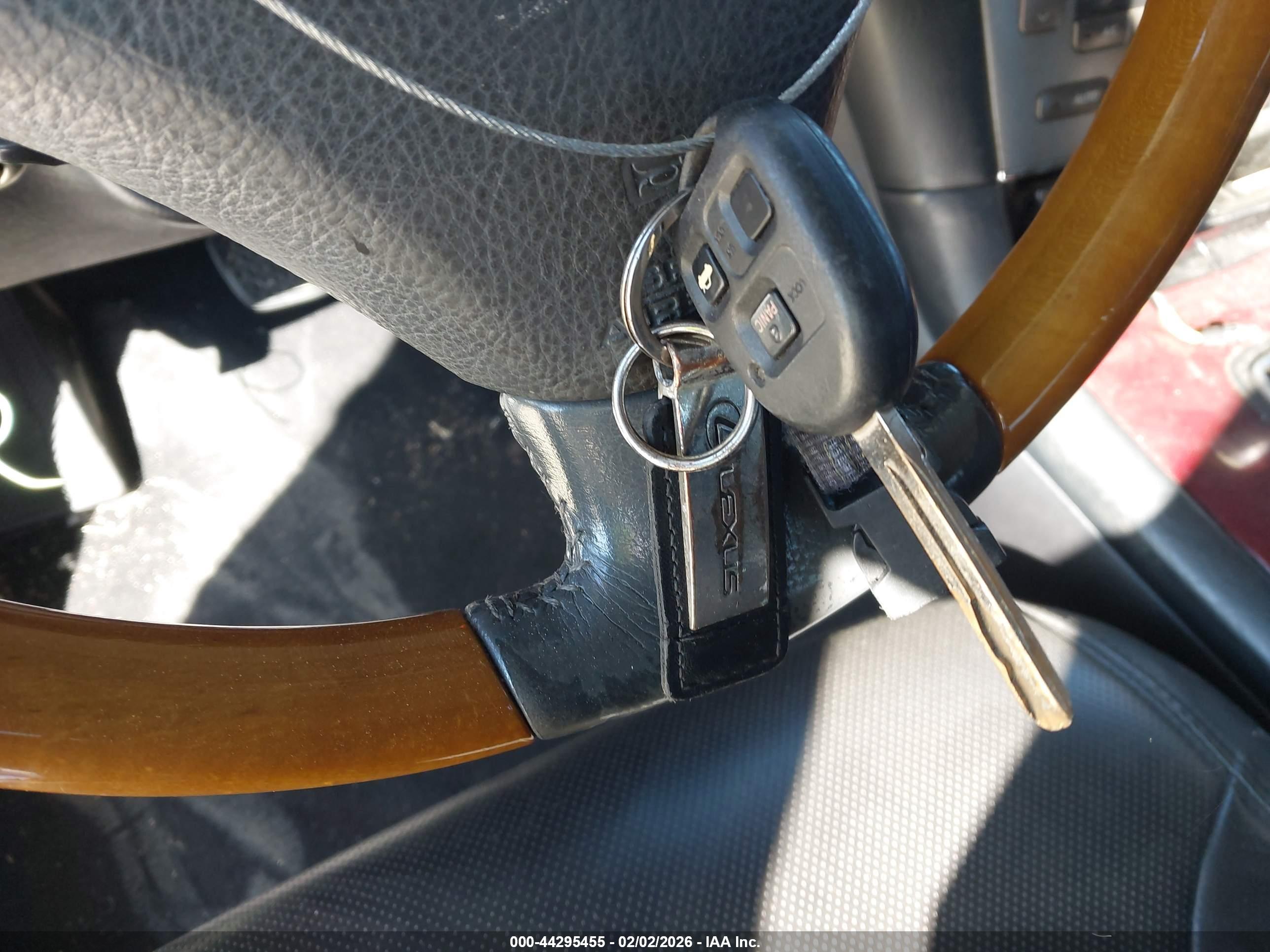 LEXUS ES image 11