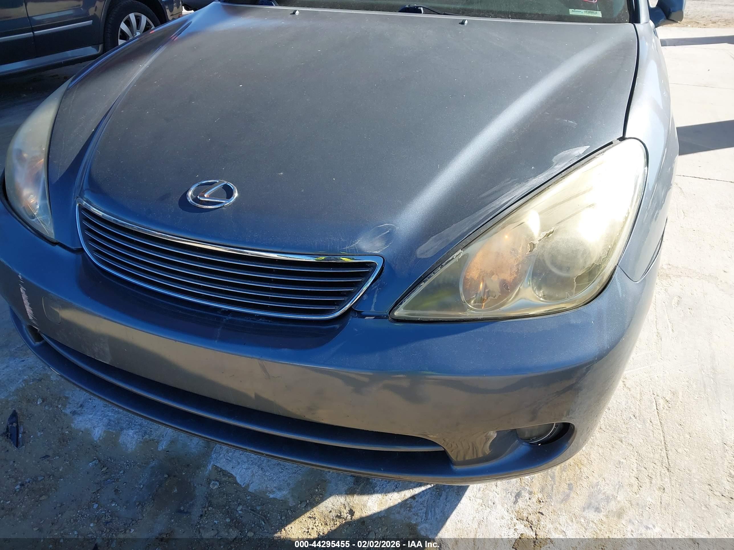 LEXUS ES image 6