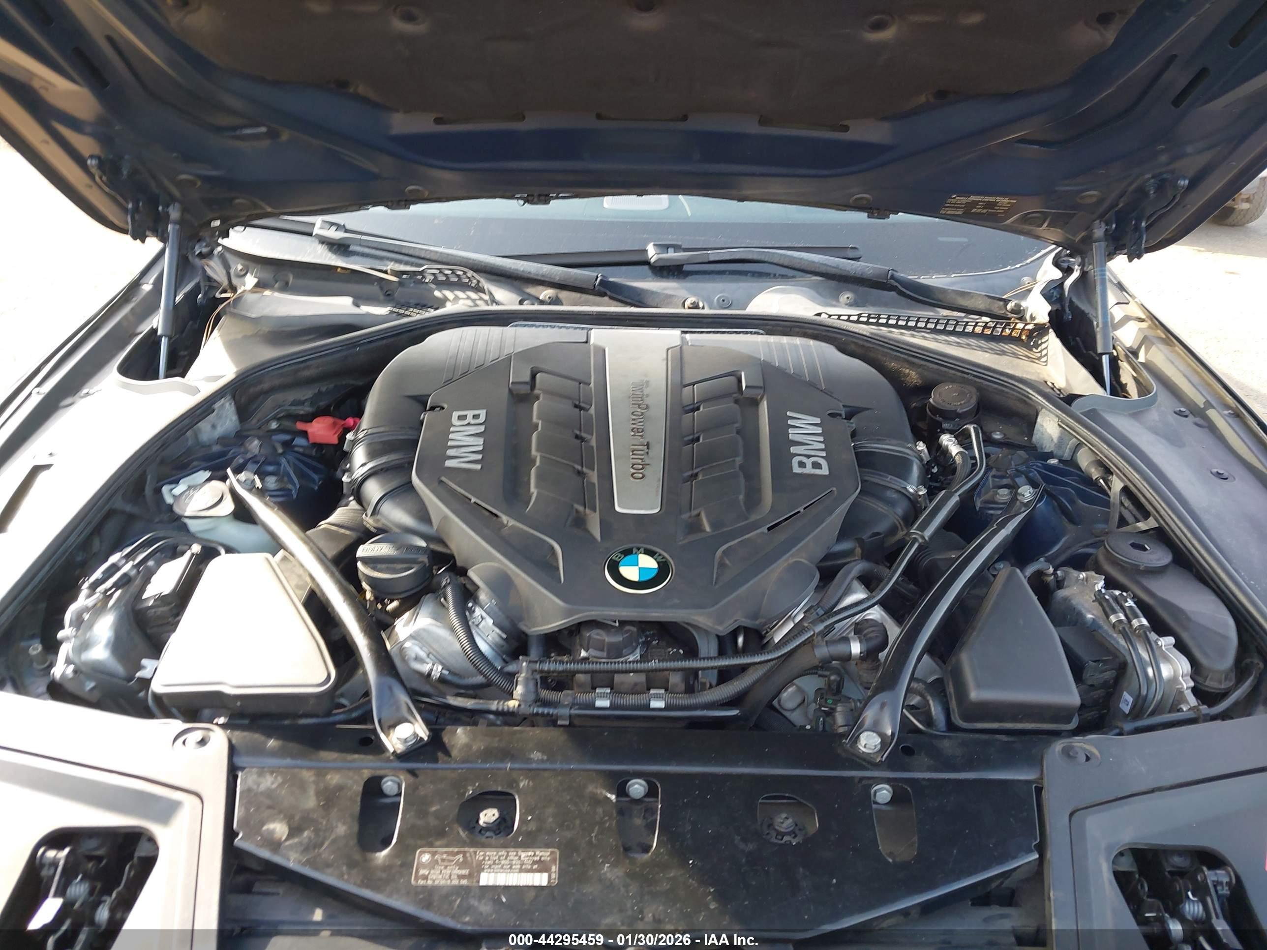 BMW 550I image 10
