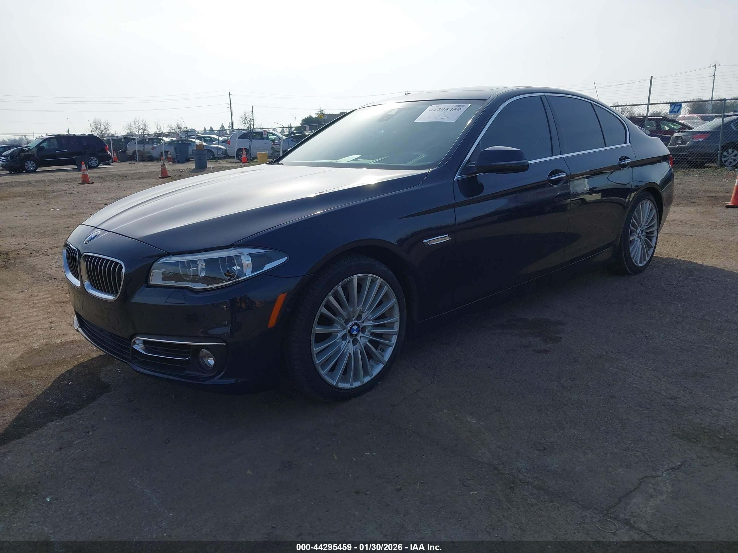 BMW 550I image 2