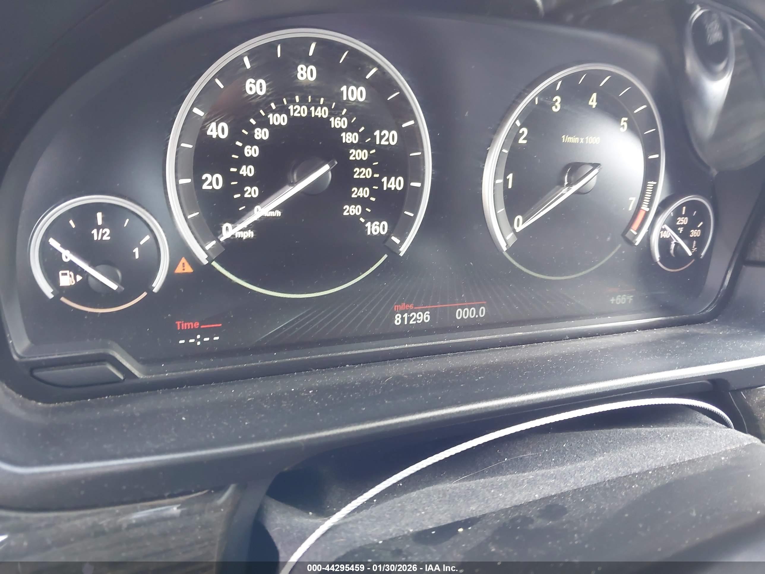 BMW 550I image 7
