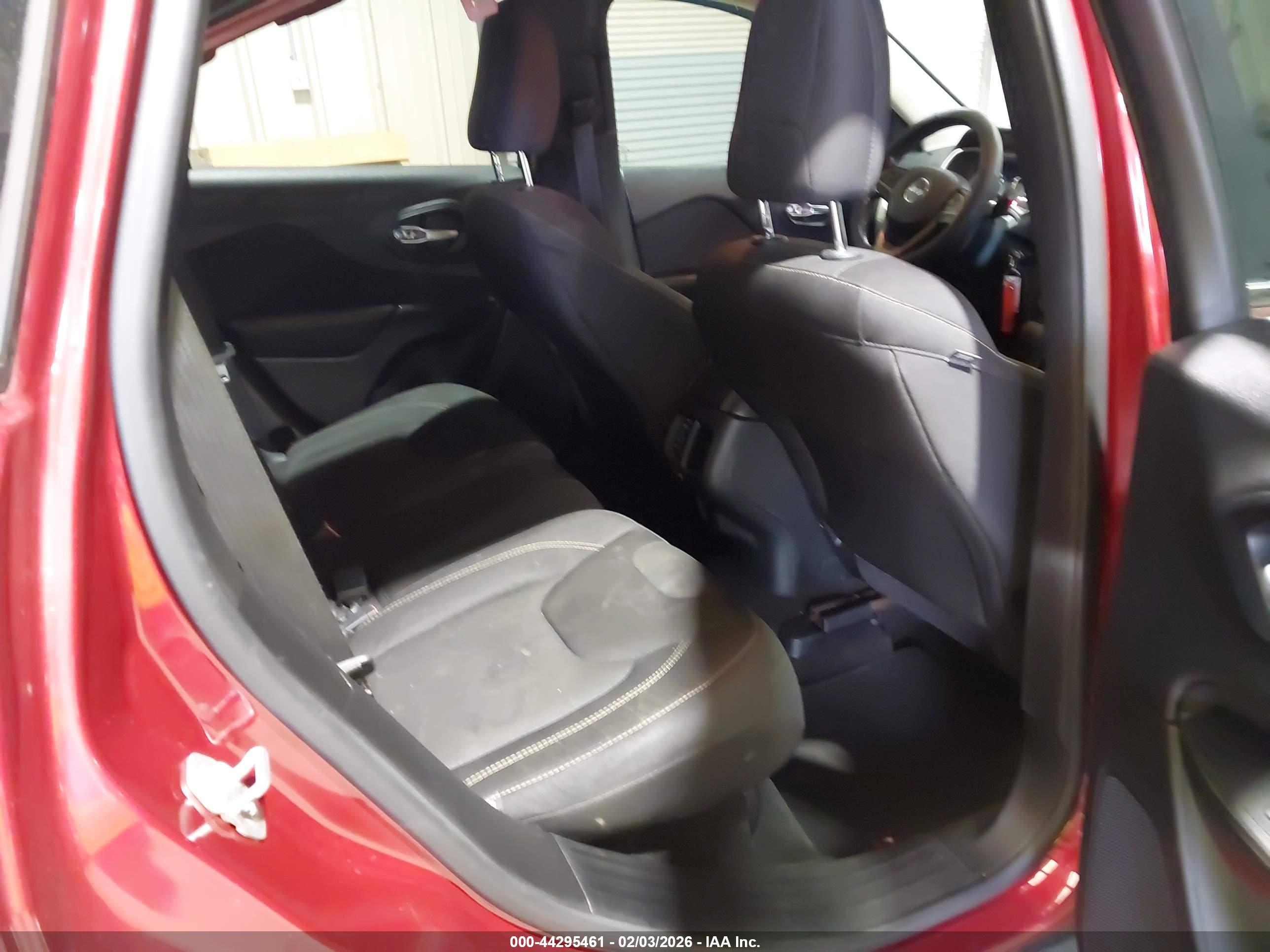 JEEP CHEROKEE image 8