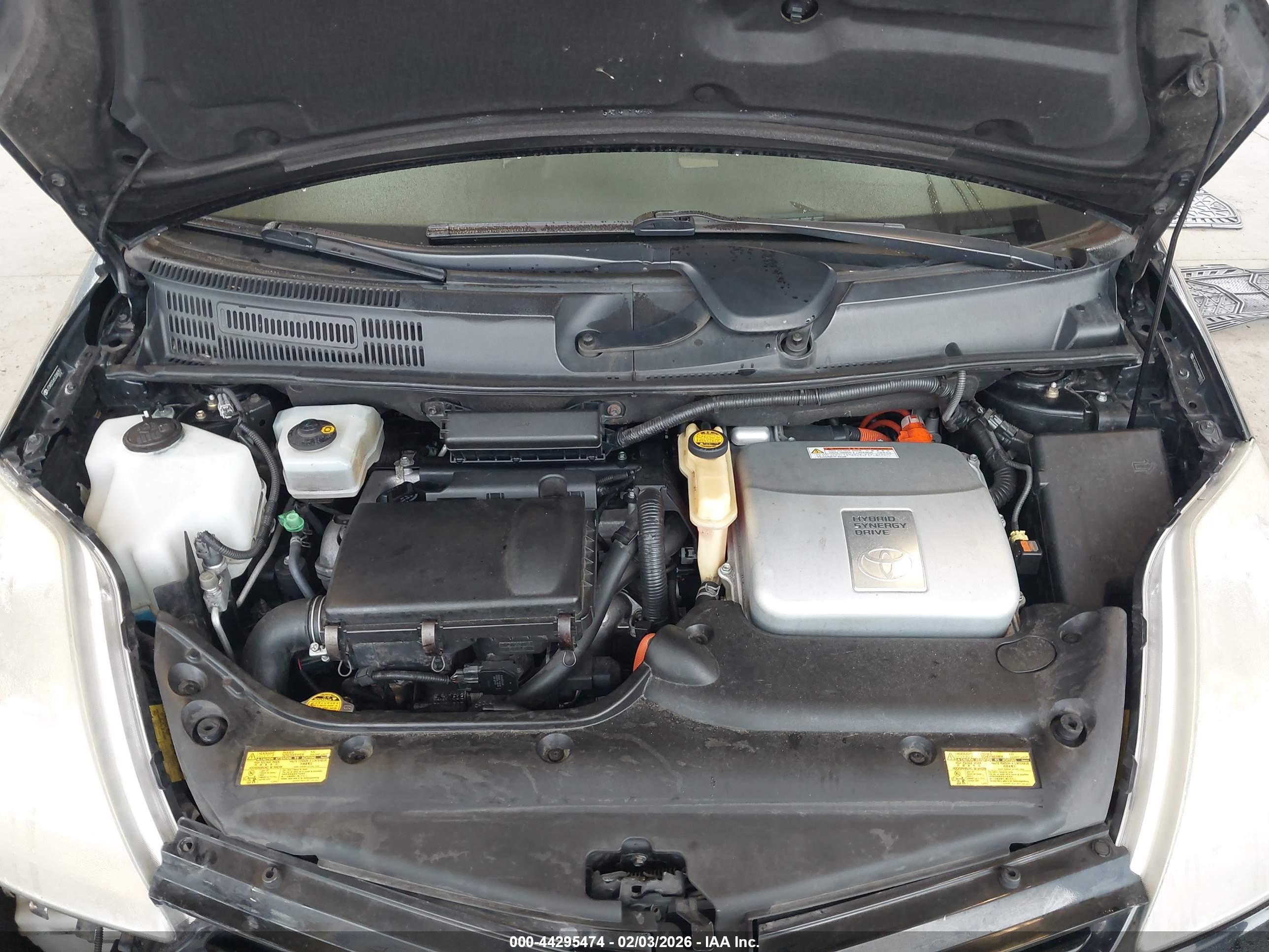 TOYOTA PRIUS image 10