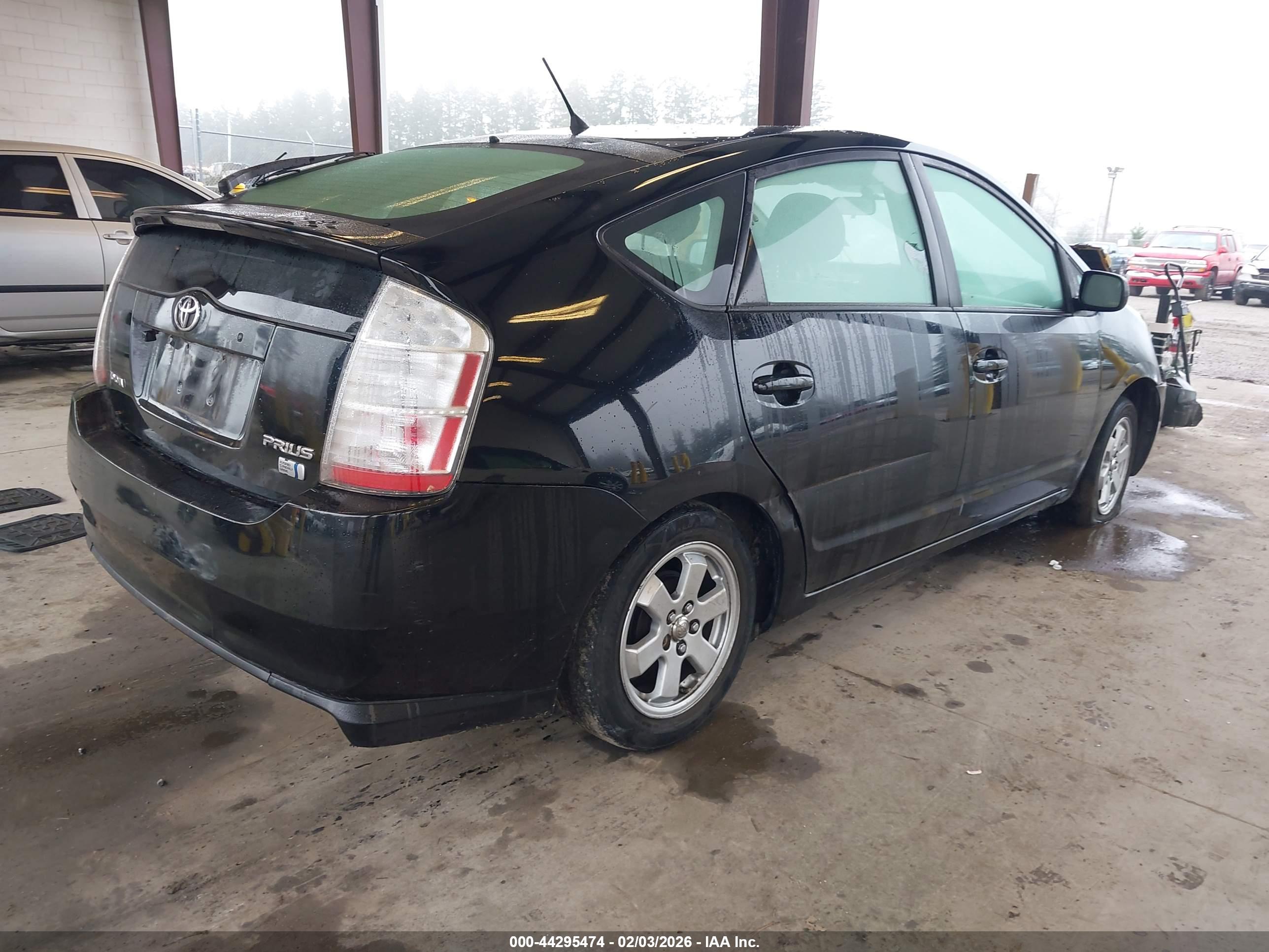 TOYOTA PRIUS image 4