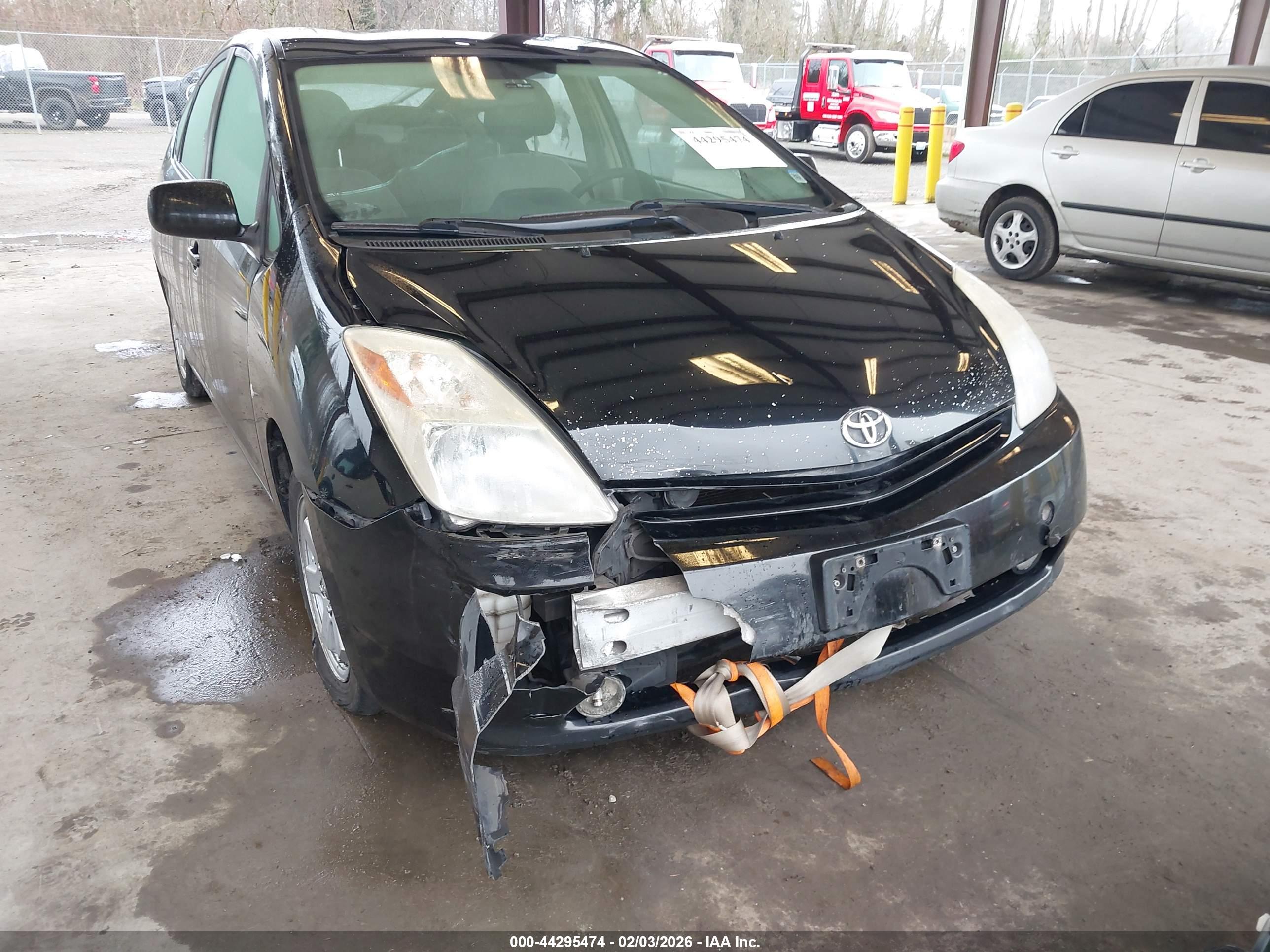 TOYOTA PRIUS image 6