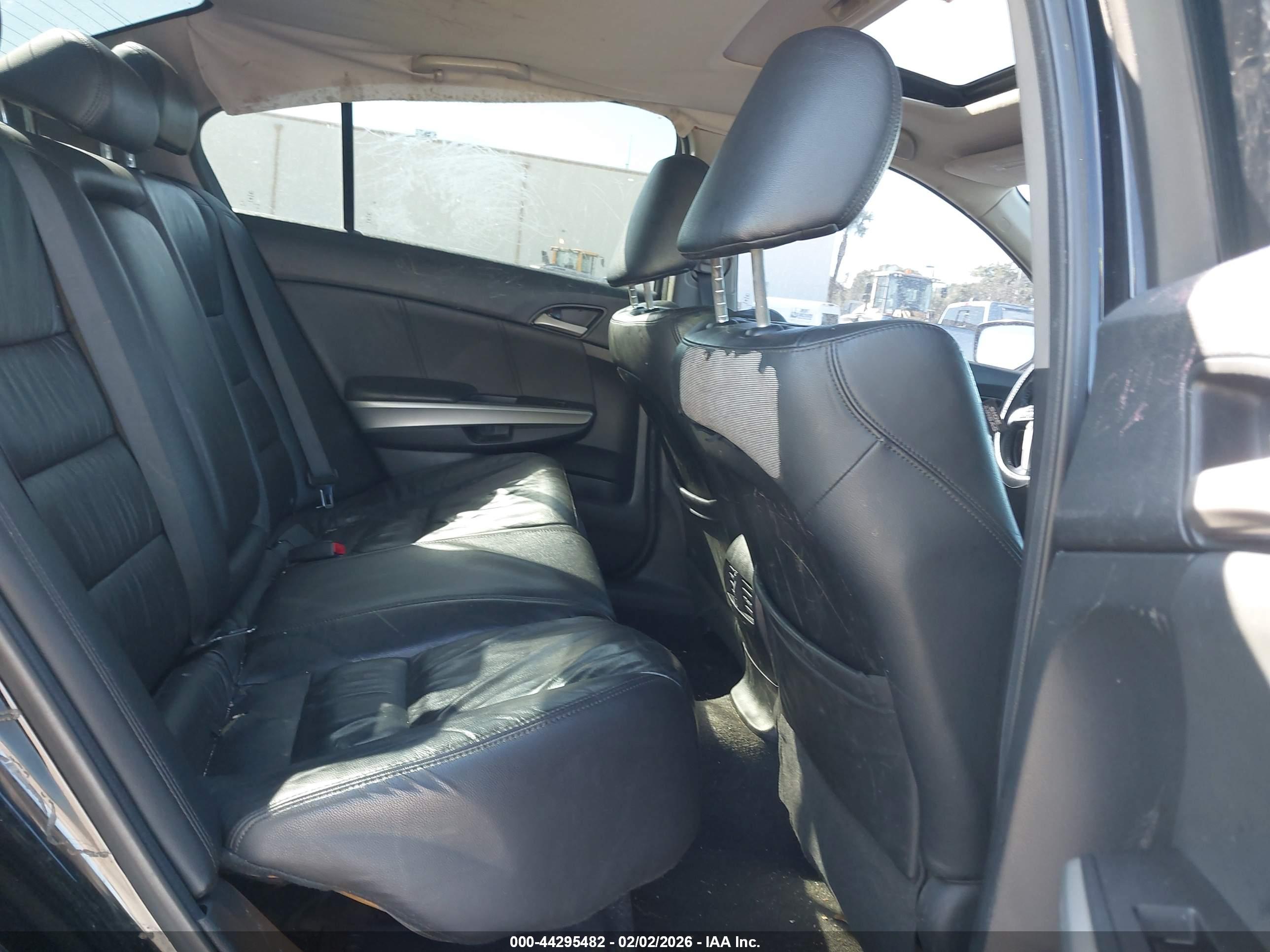 HONDA ACCORD image 8