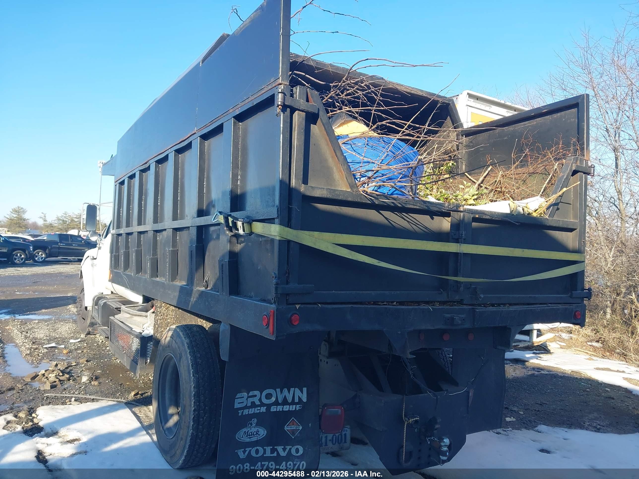 FORD F-650 image 3