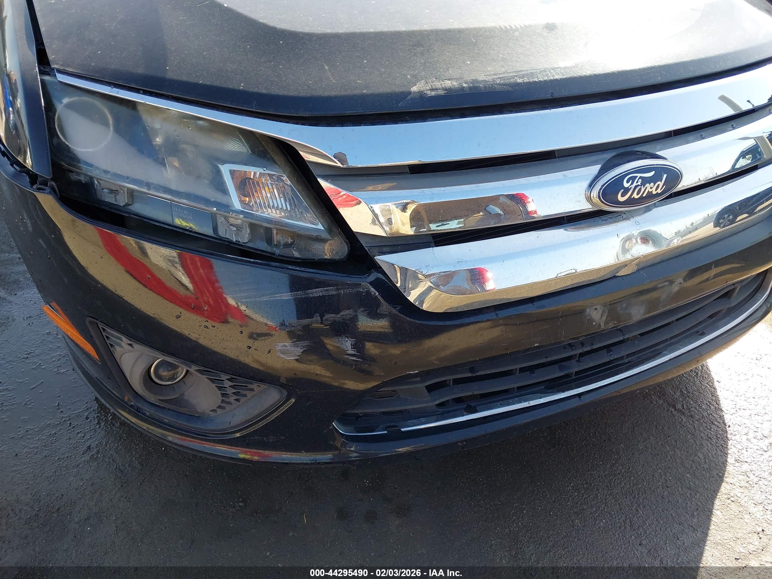 FORD FUSION image 6