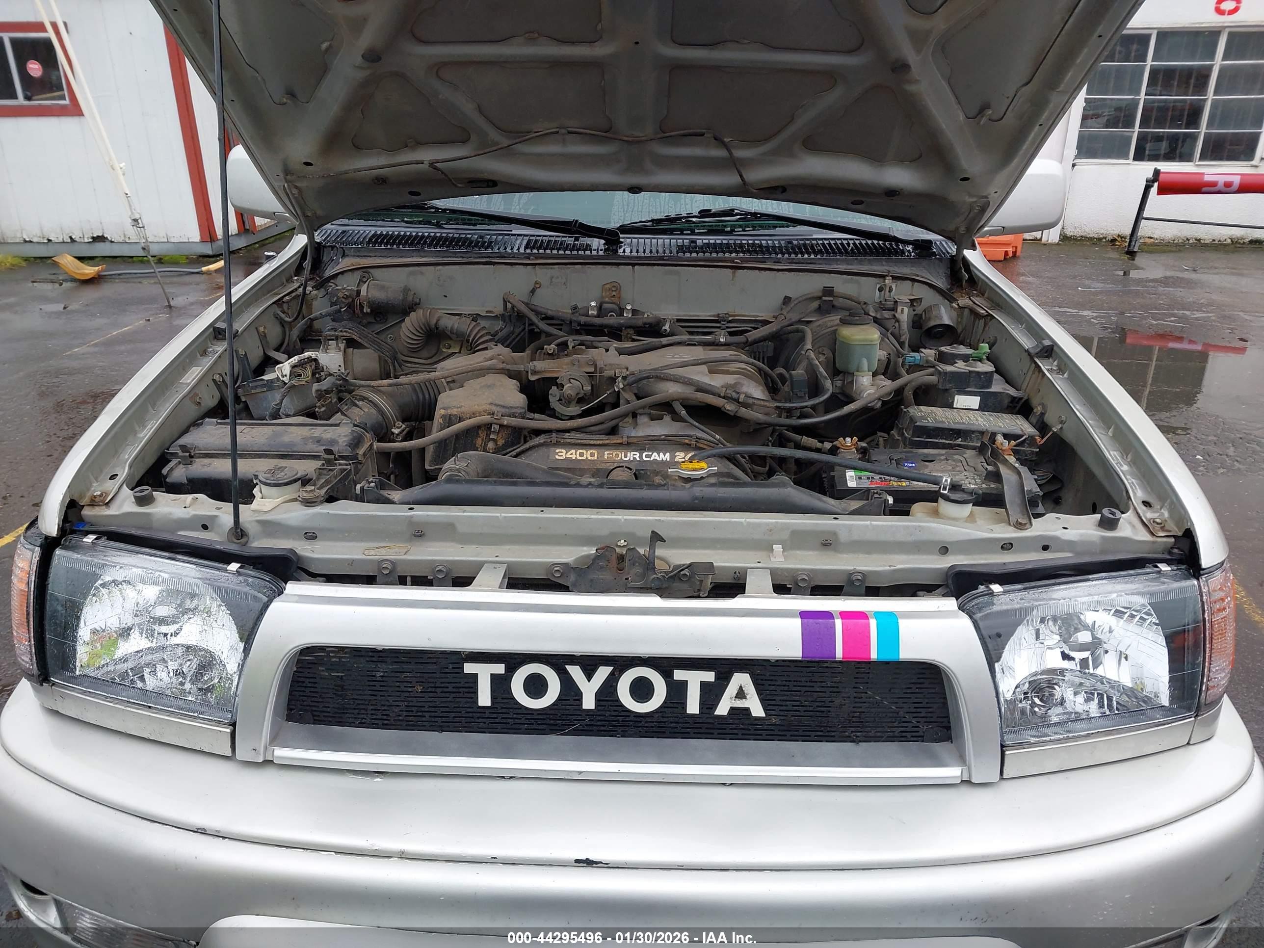 TOYOTA 4RUNNER image 10