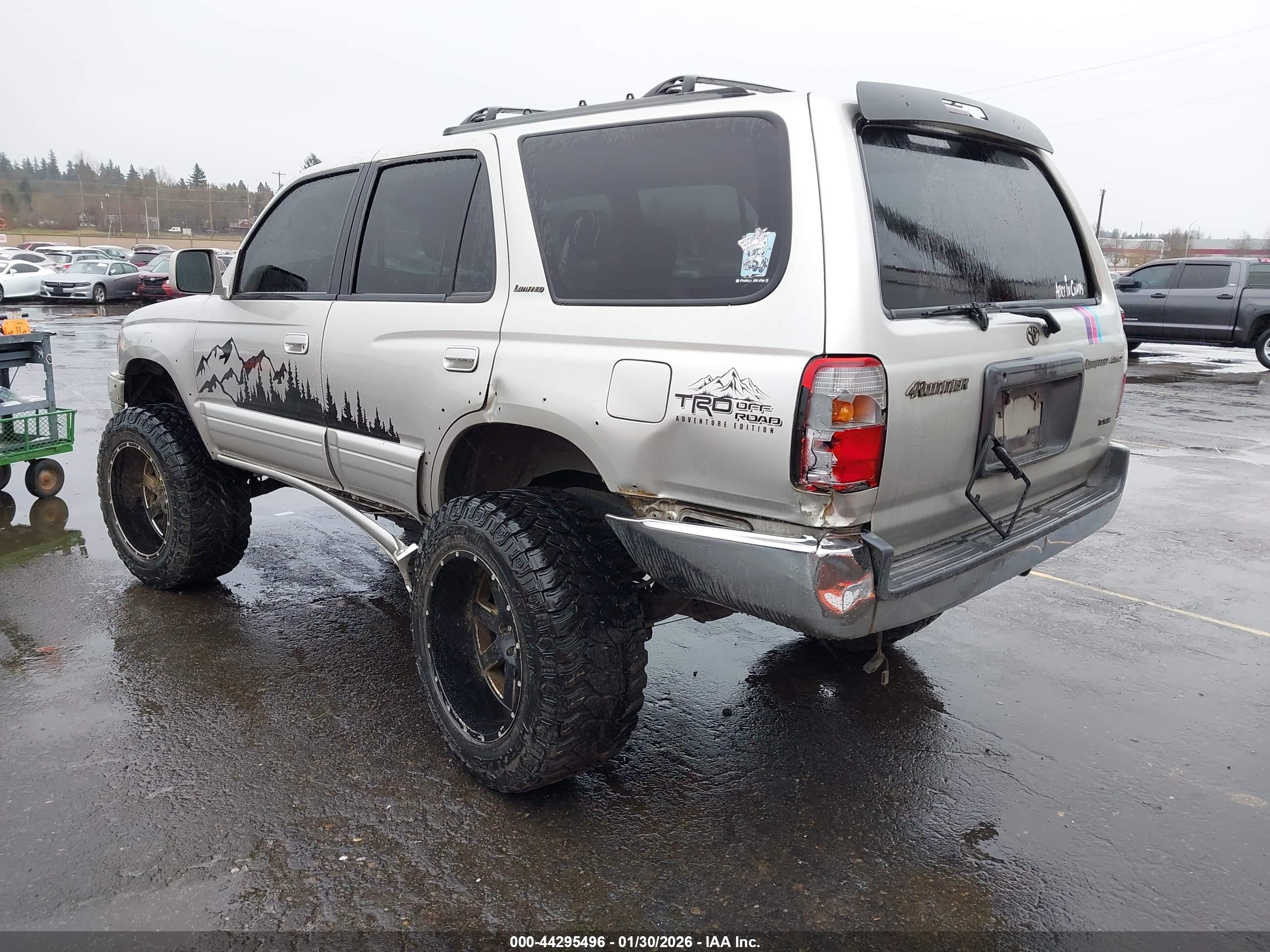 TOYOTA 4RUNNER image 3