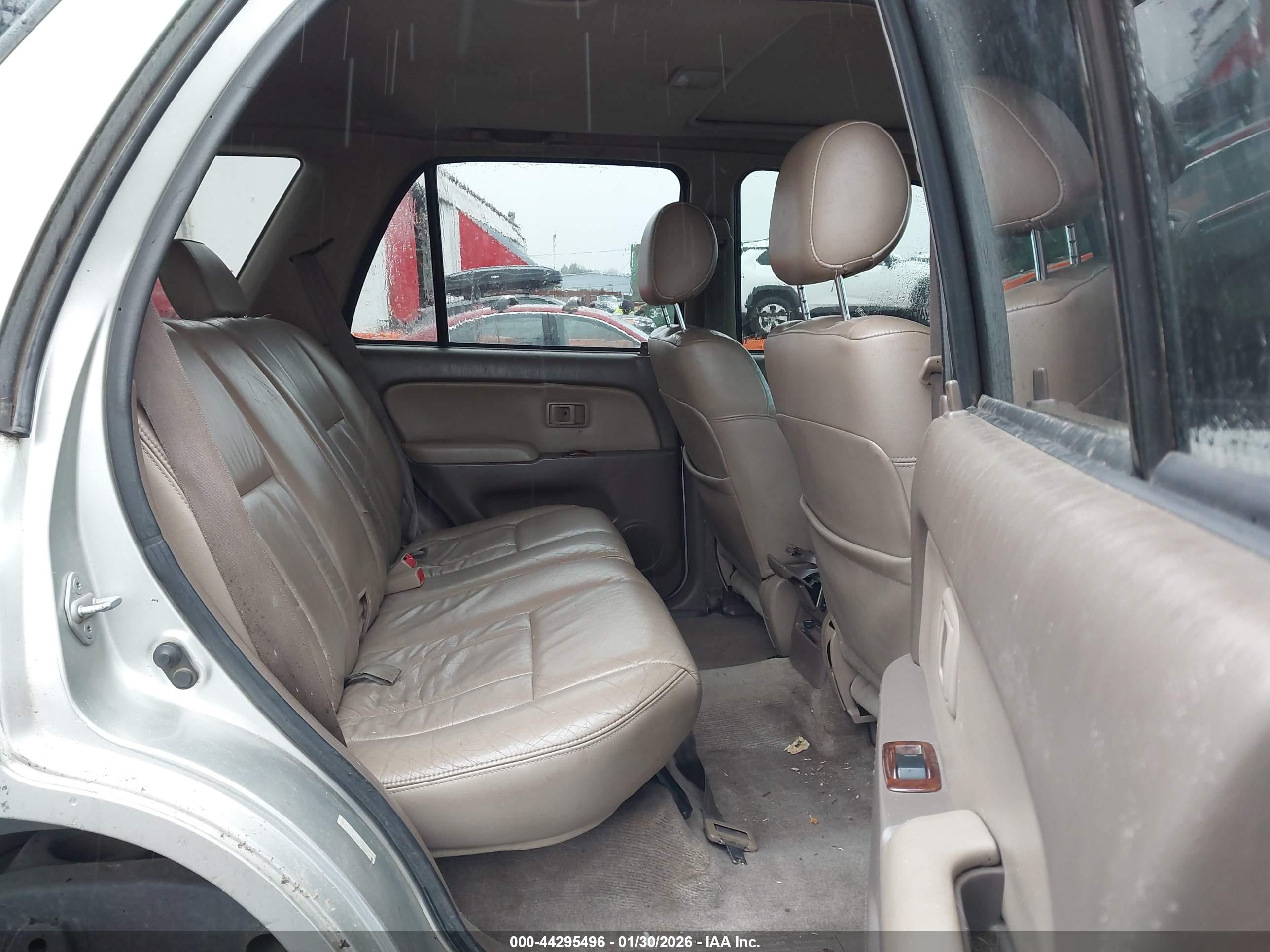 TOYOTA 4RUNNER image 8
