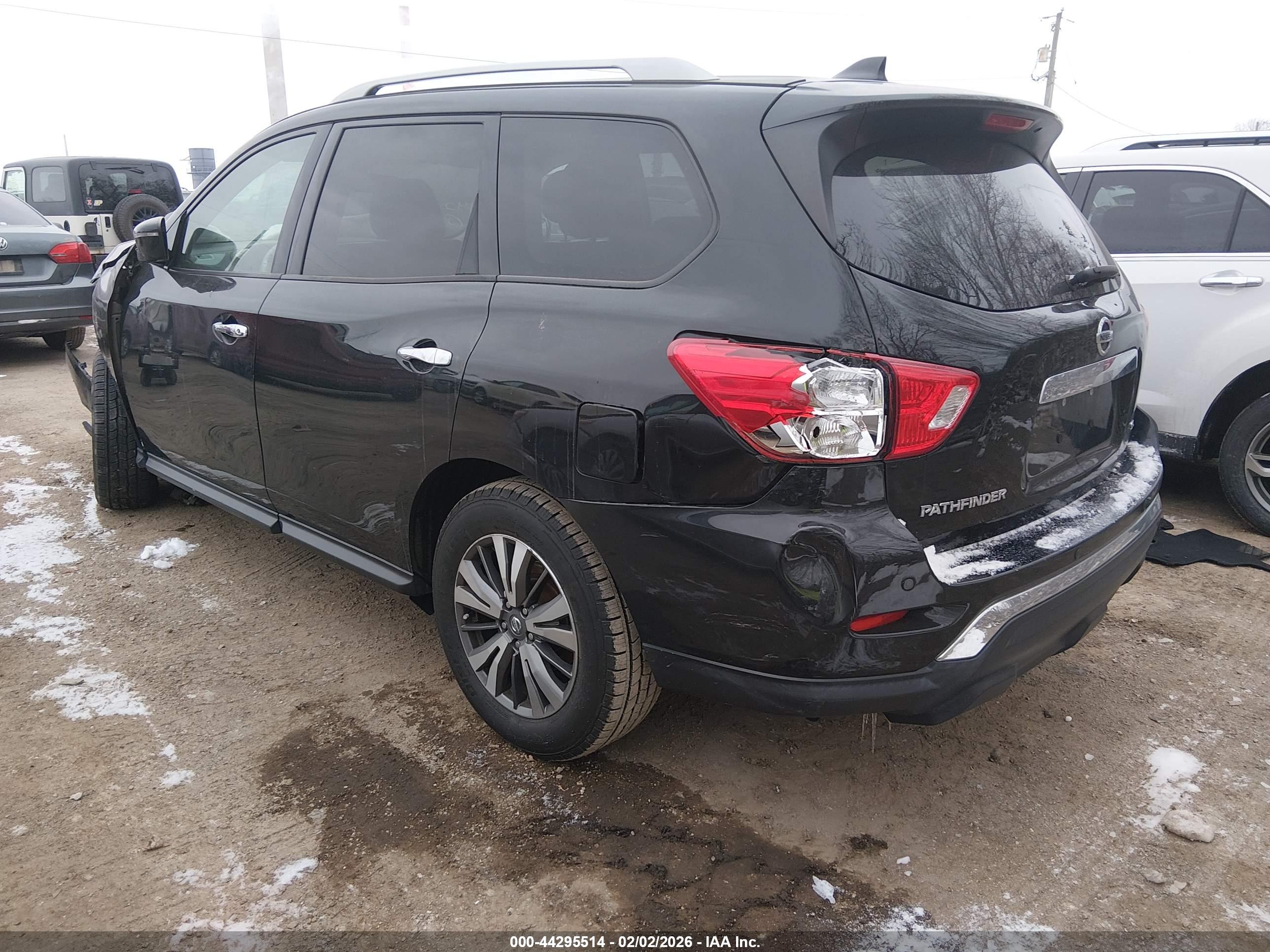 NISSAN PATHFINDER image 3