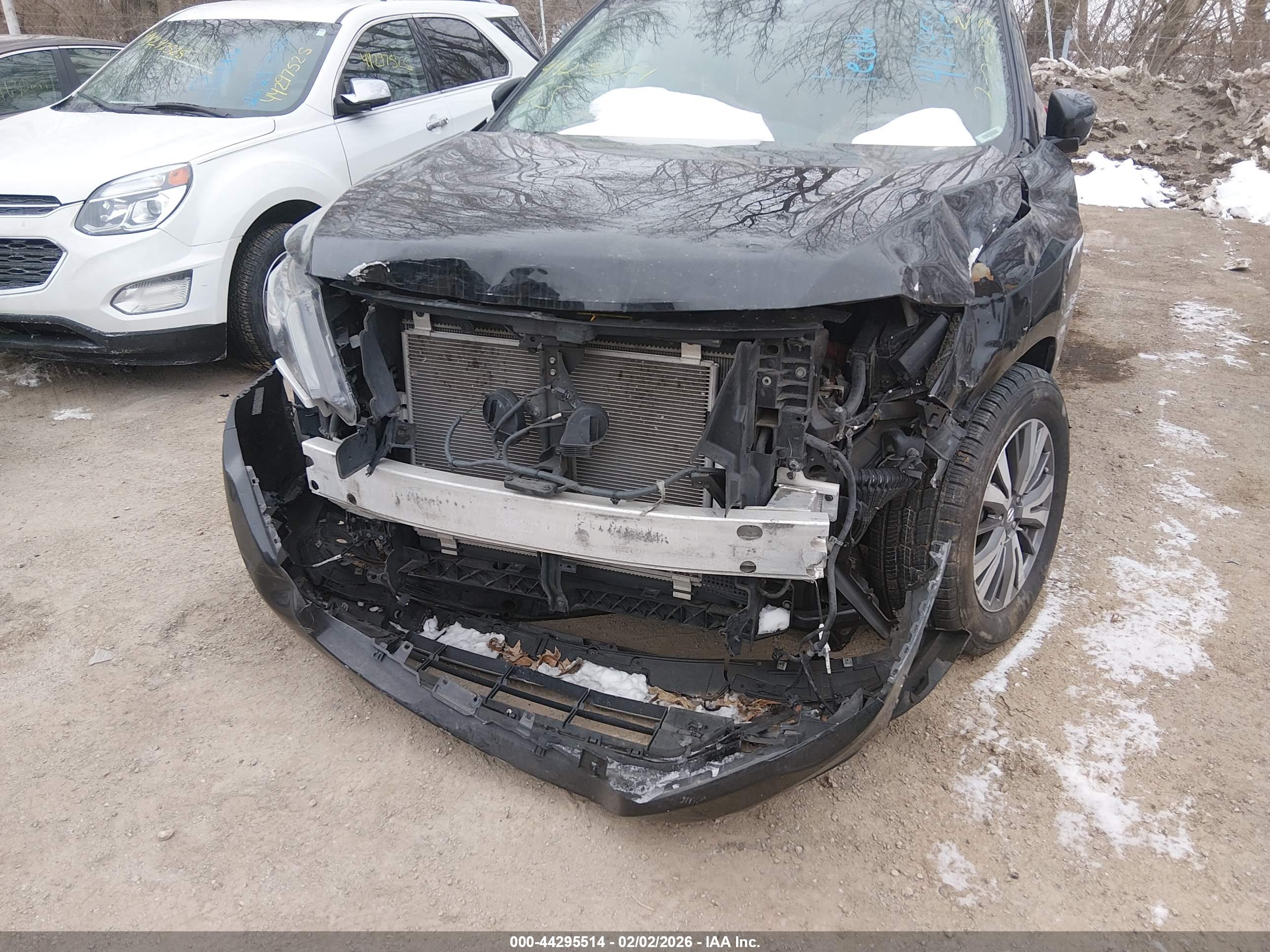 NISSAN PATHFINDER image 6