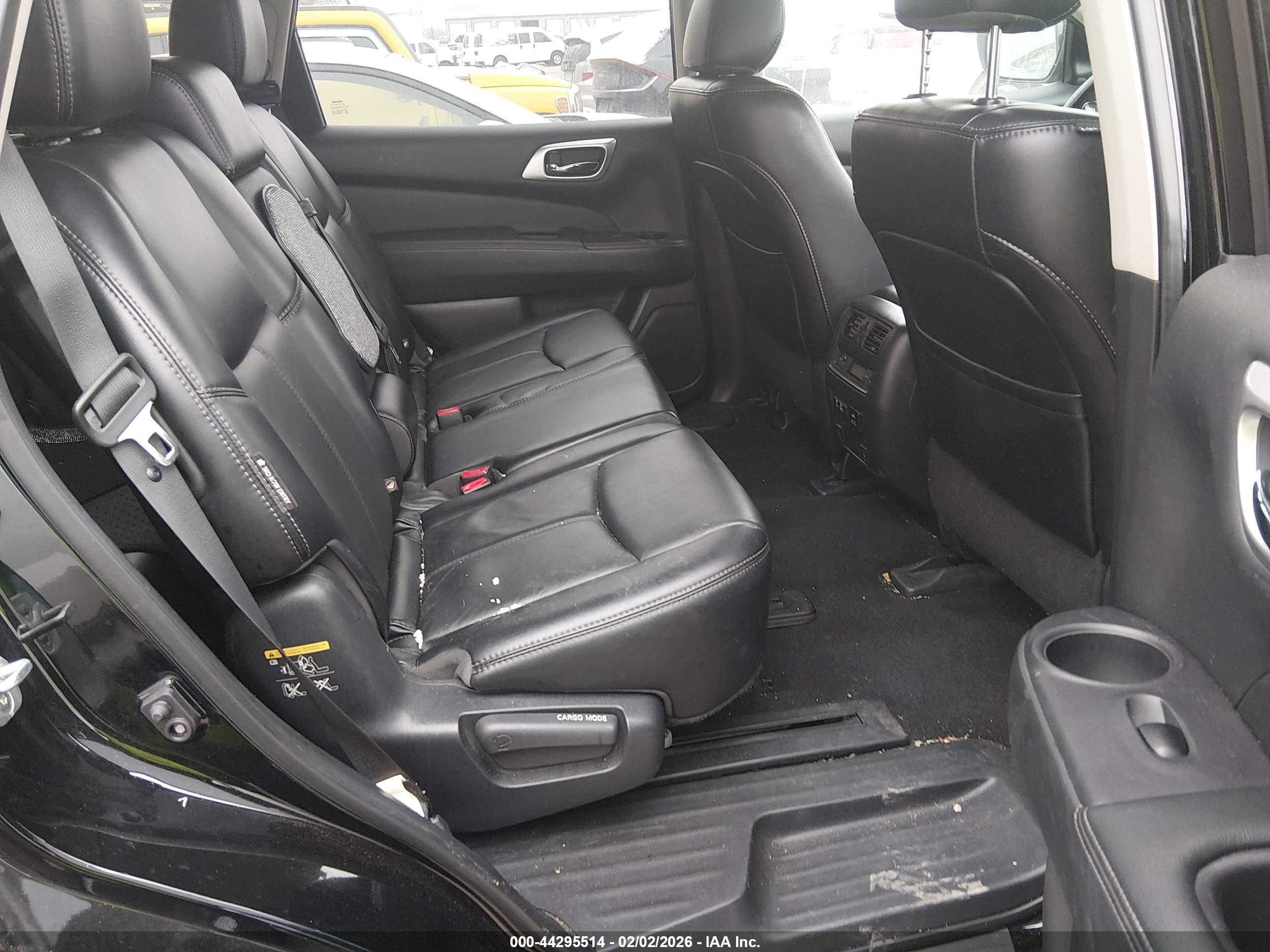 NISSAN PATHFINDER image 8