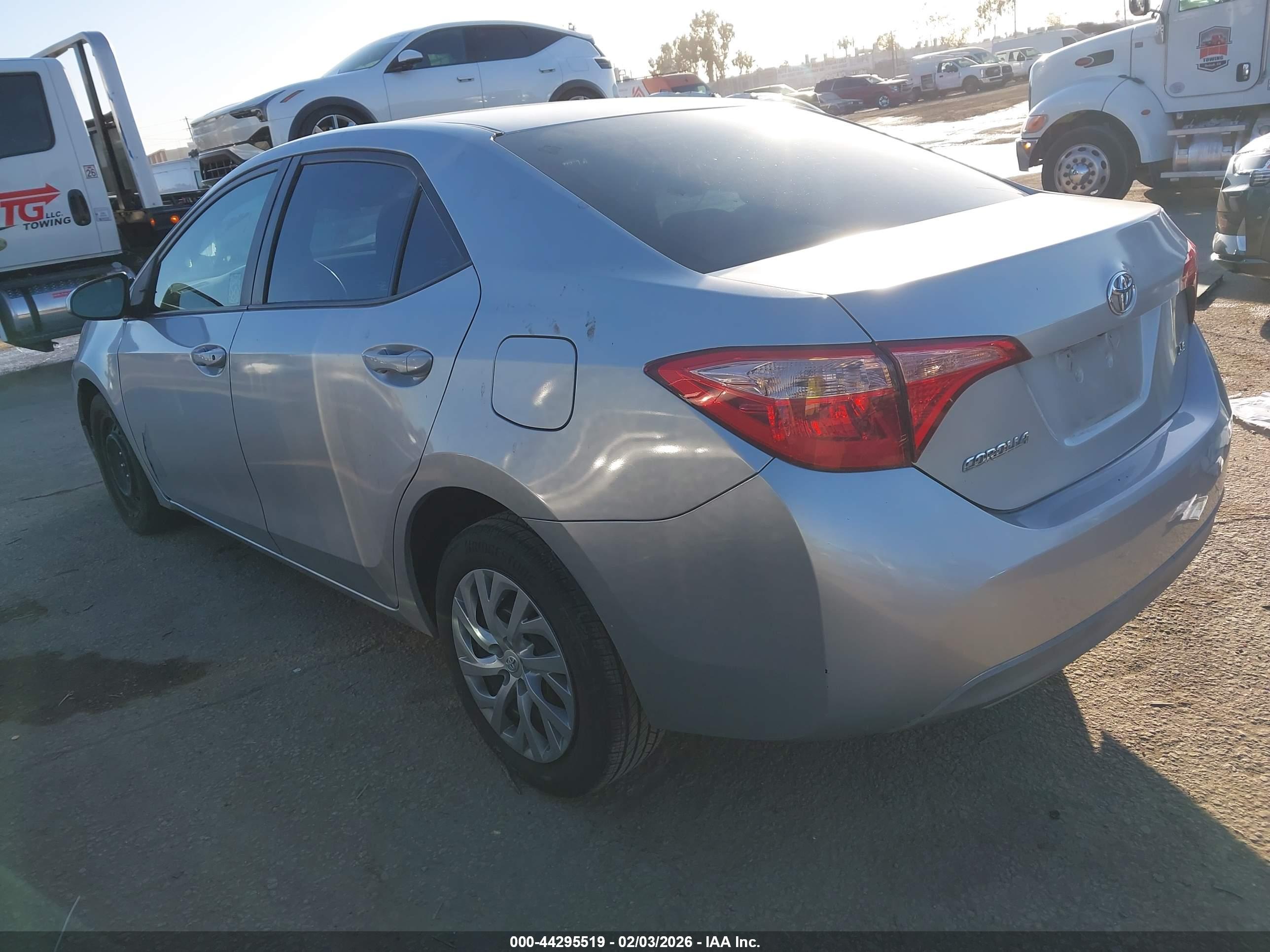 TOYOTA COROLLA image 3