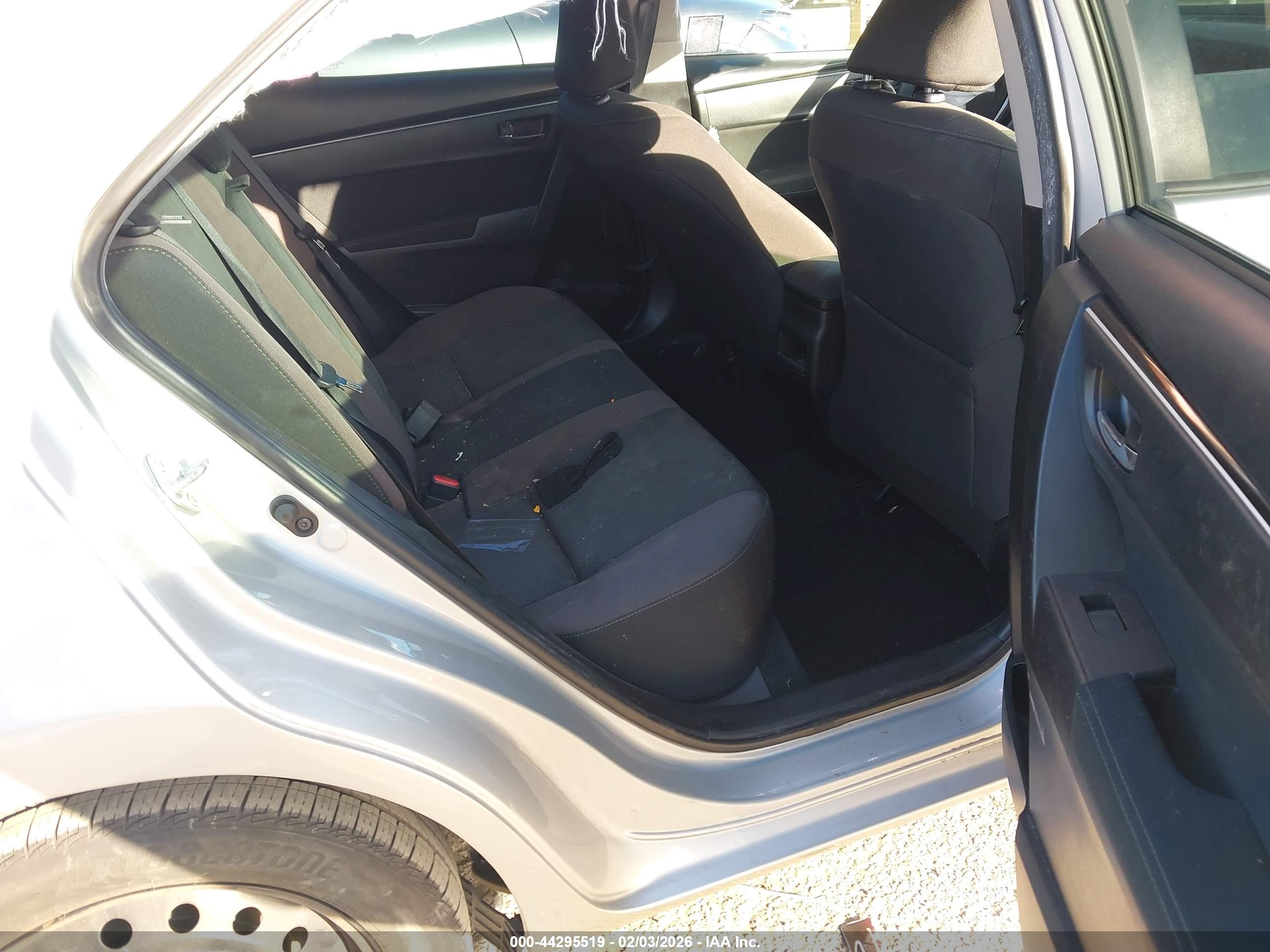 TOYOTA COROLLA image 8
