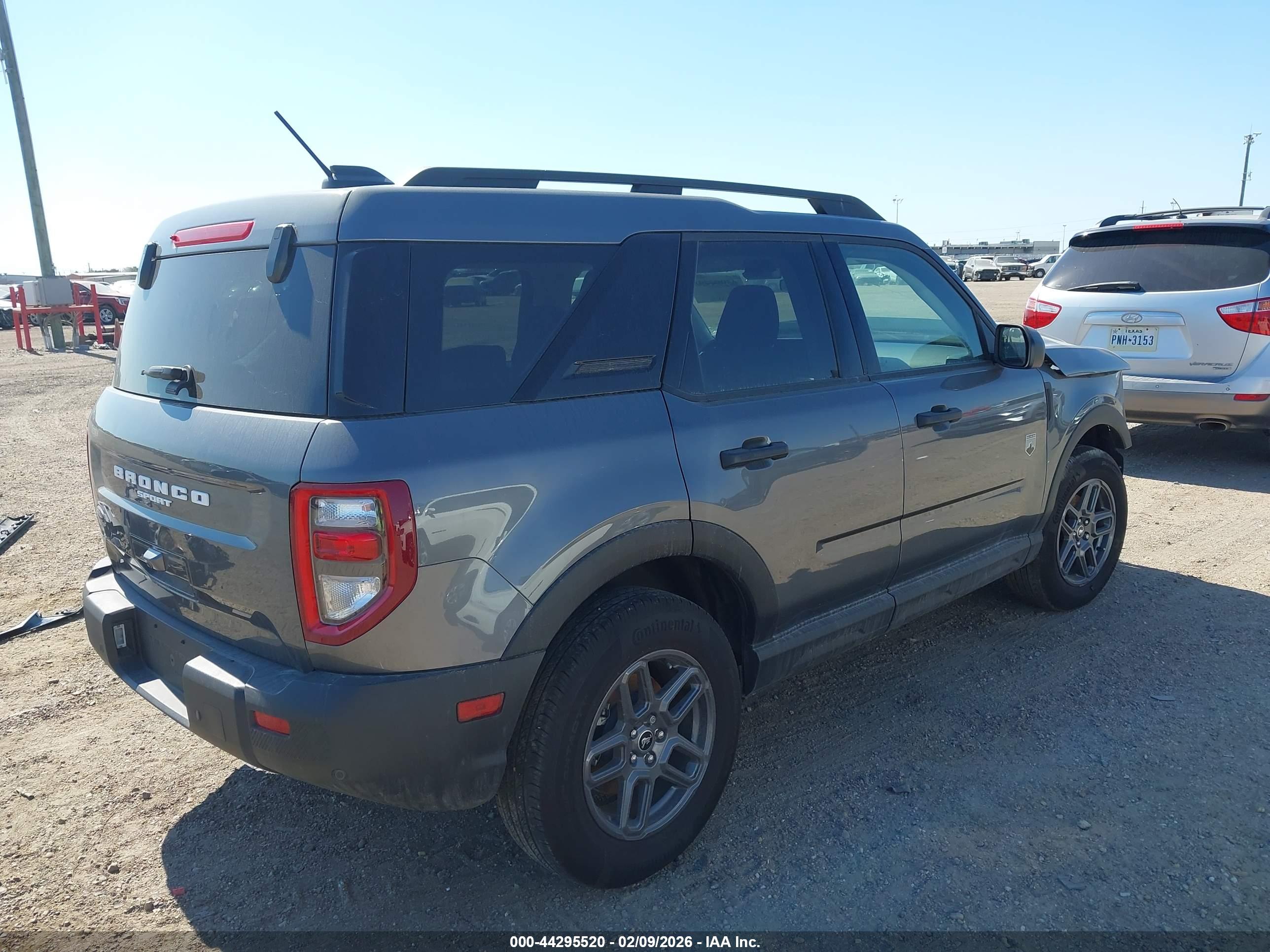 FORD BRONCO image 4