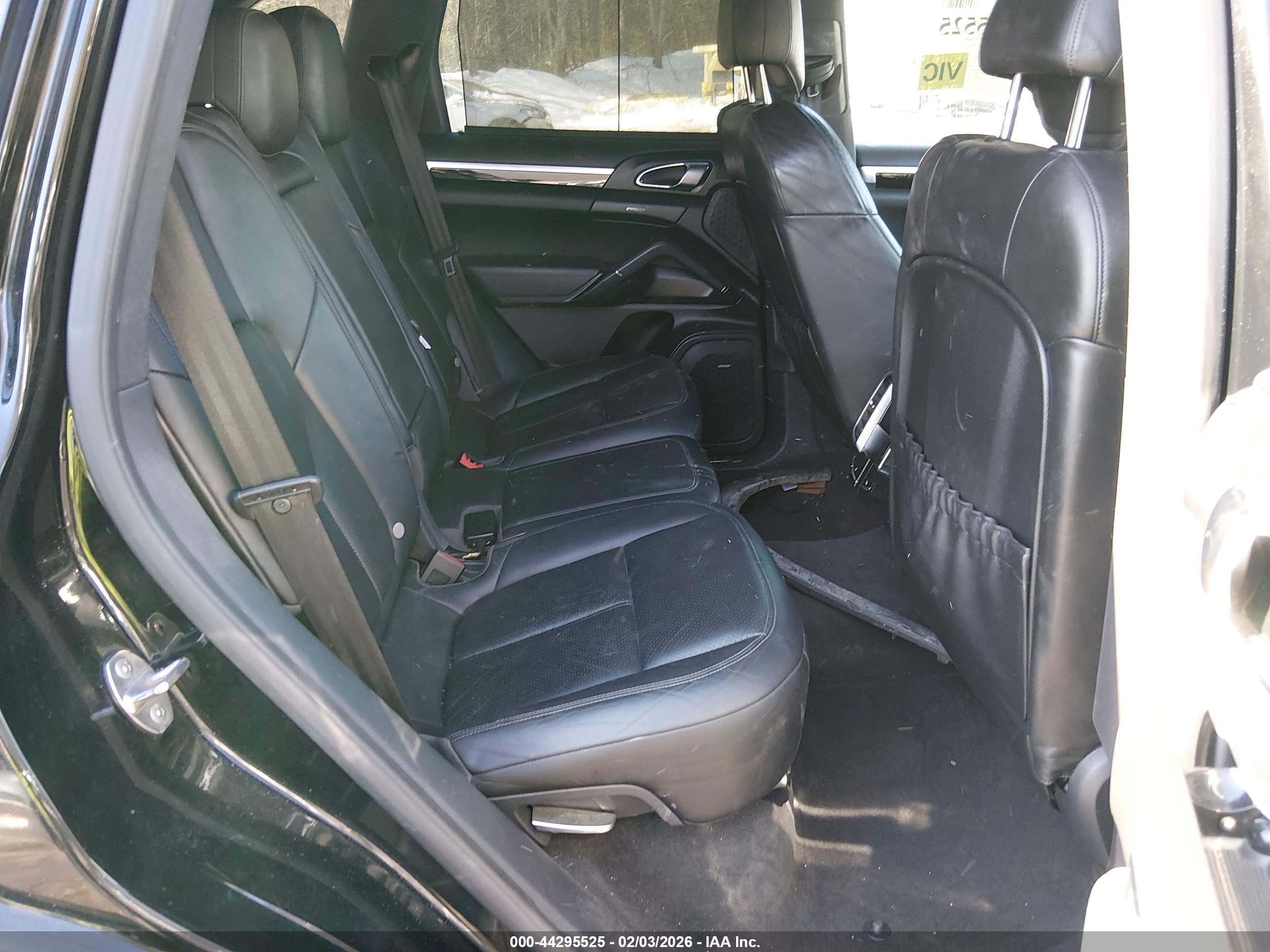 PORSCHE CAYENNE image 8