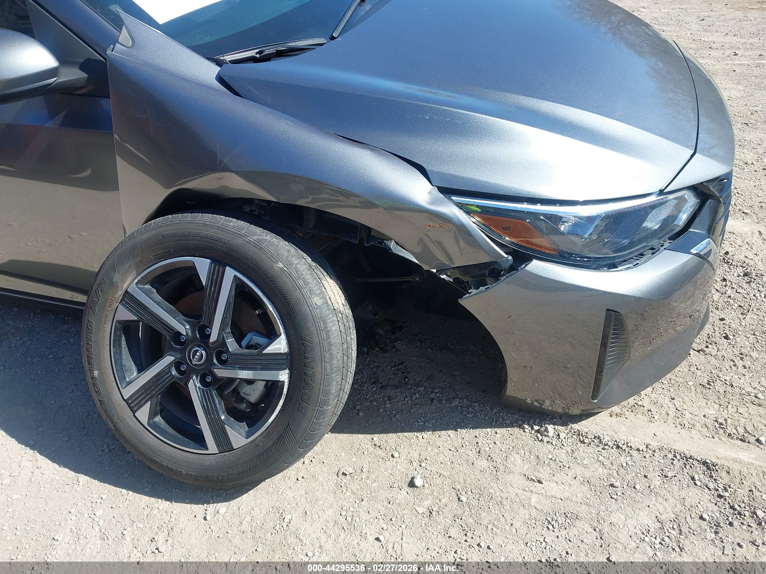 NISSAN SENTRA image 6