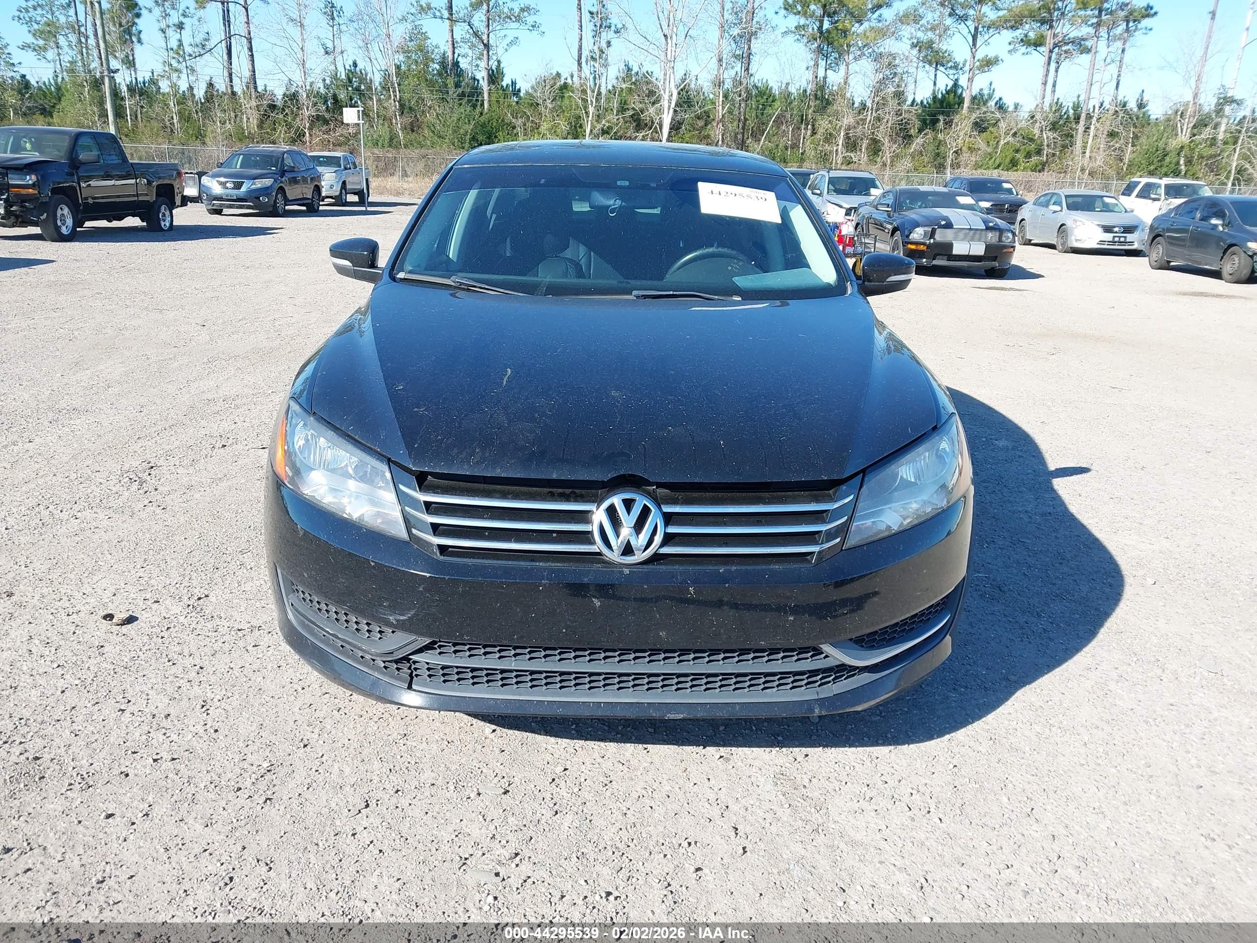 VOLKSWAGEN PASSAT image 6