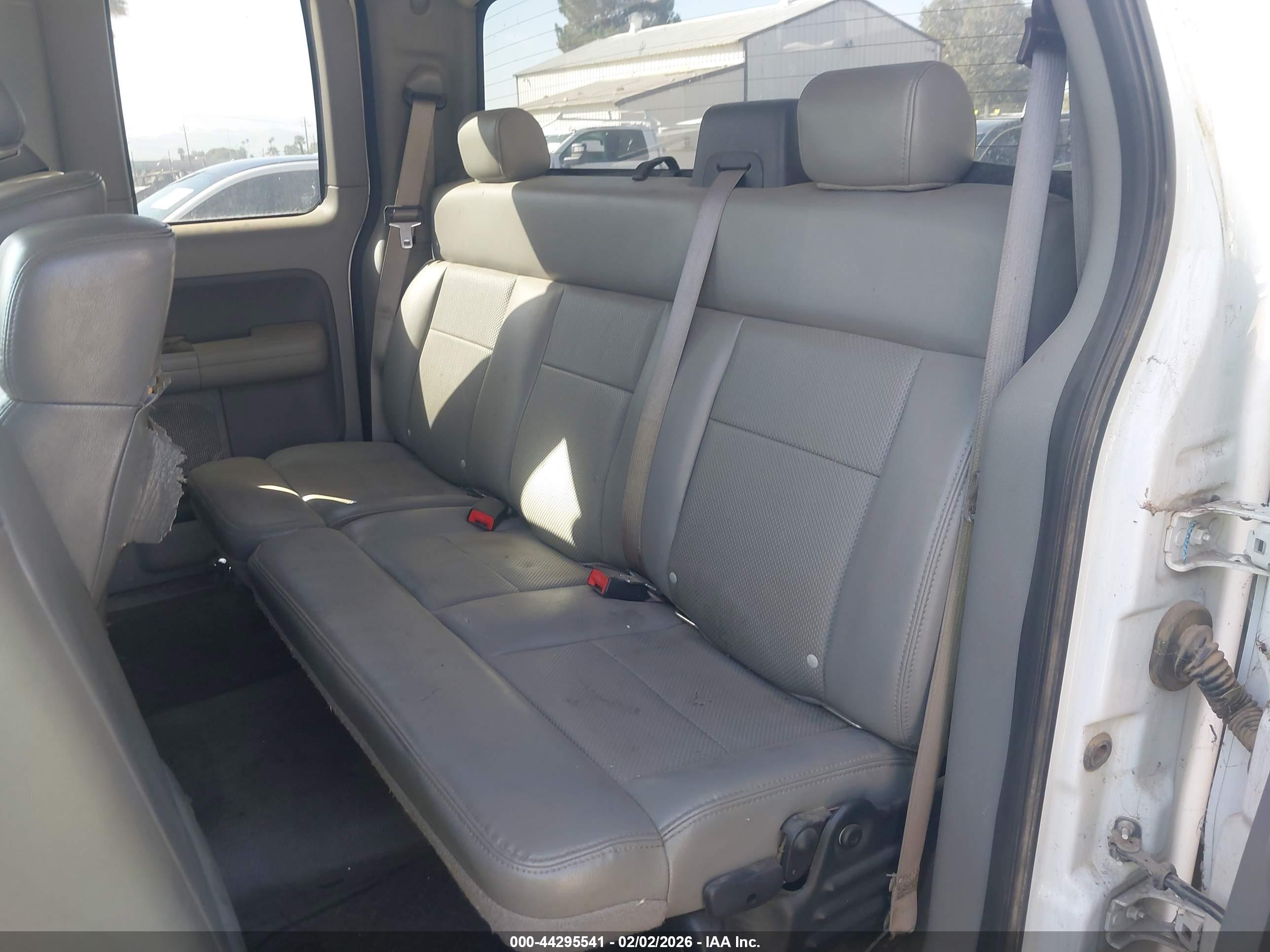 FORD F-150 image 8