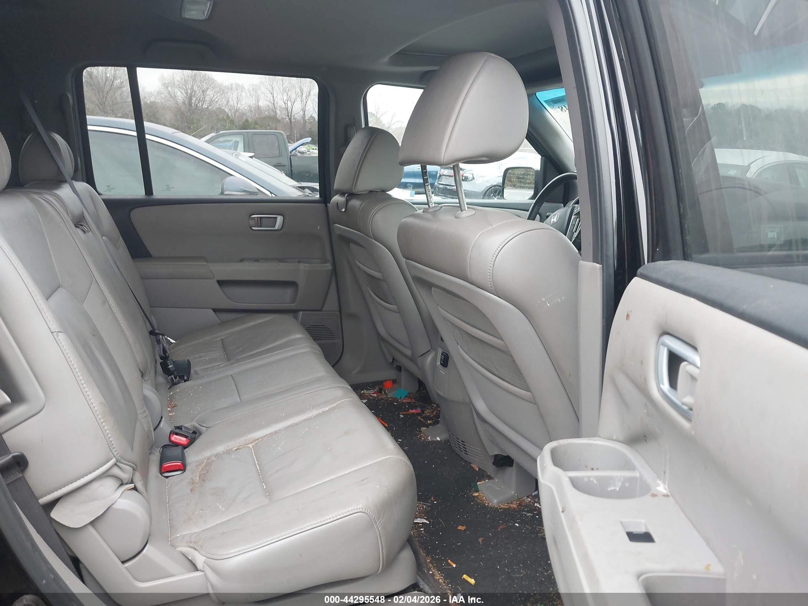 HONDA PILOT image 8