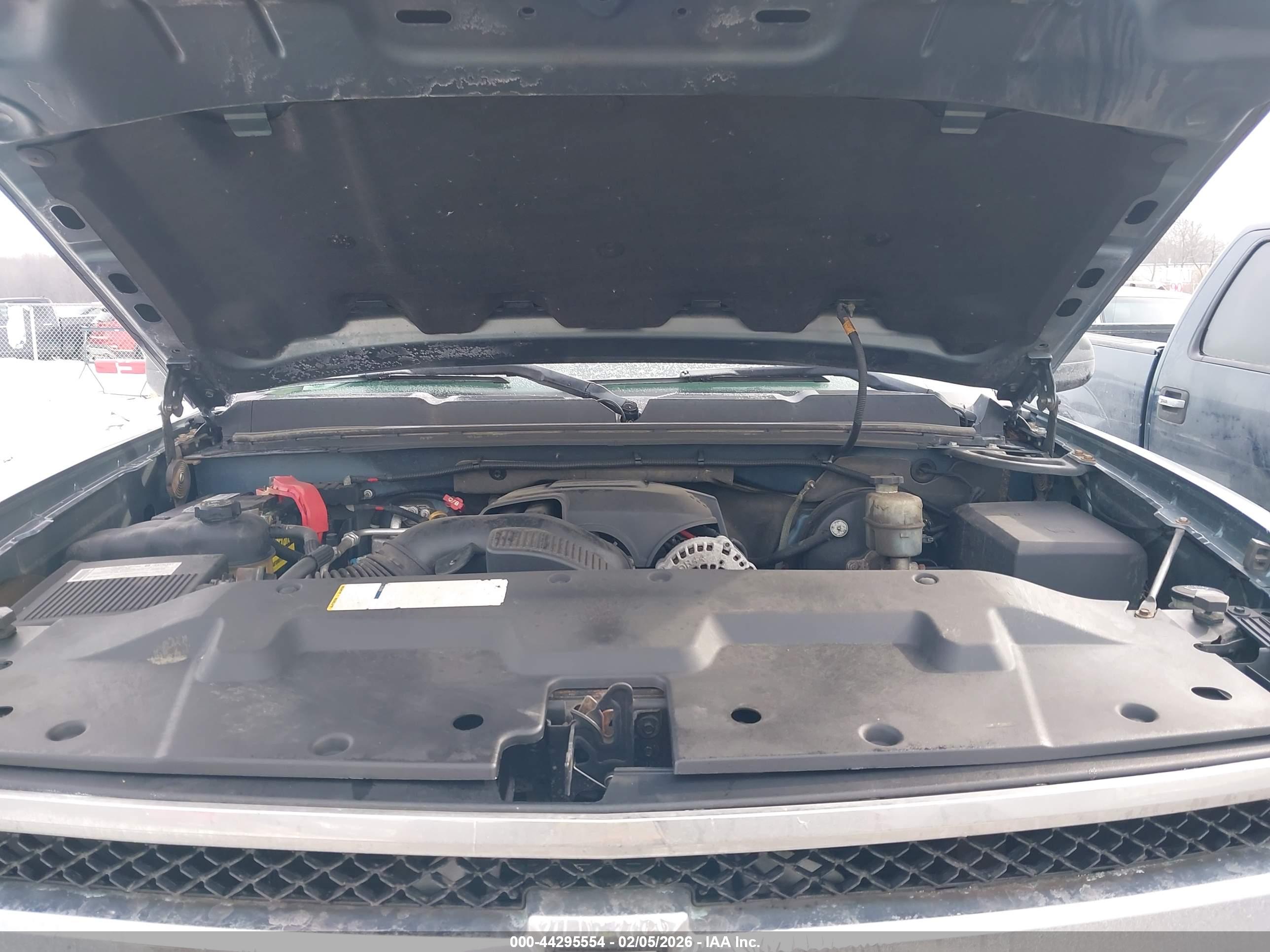 CHEVROLET SILVERADO image 10