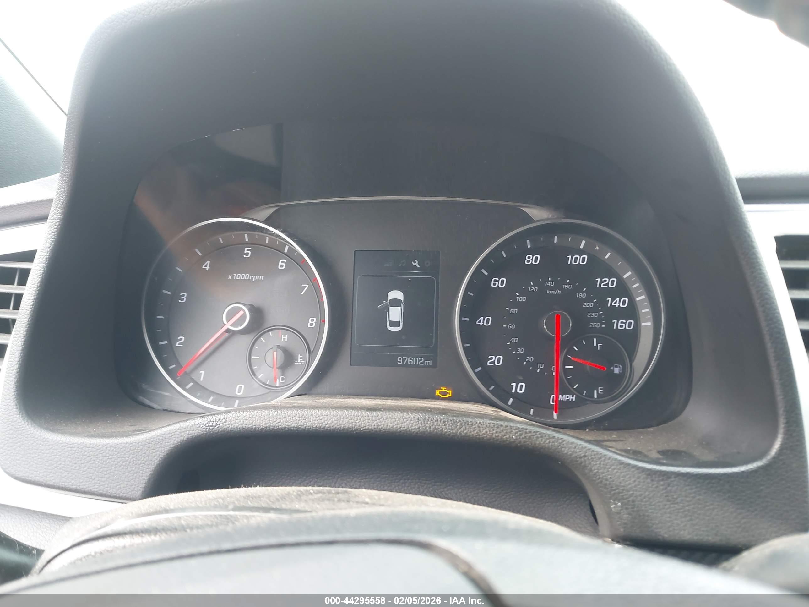 HYUNDAI ELANTRA image 7