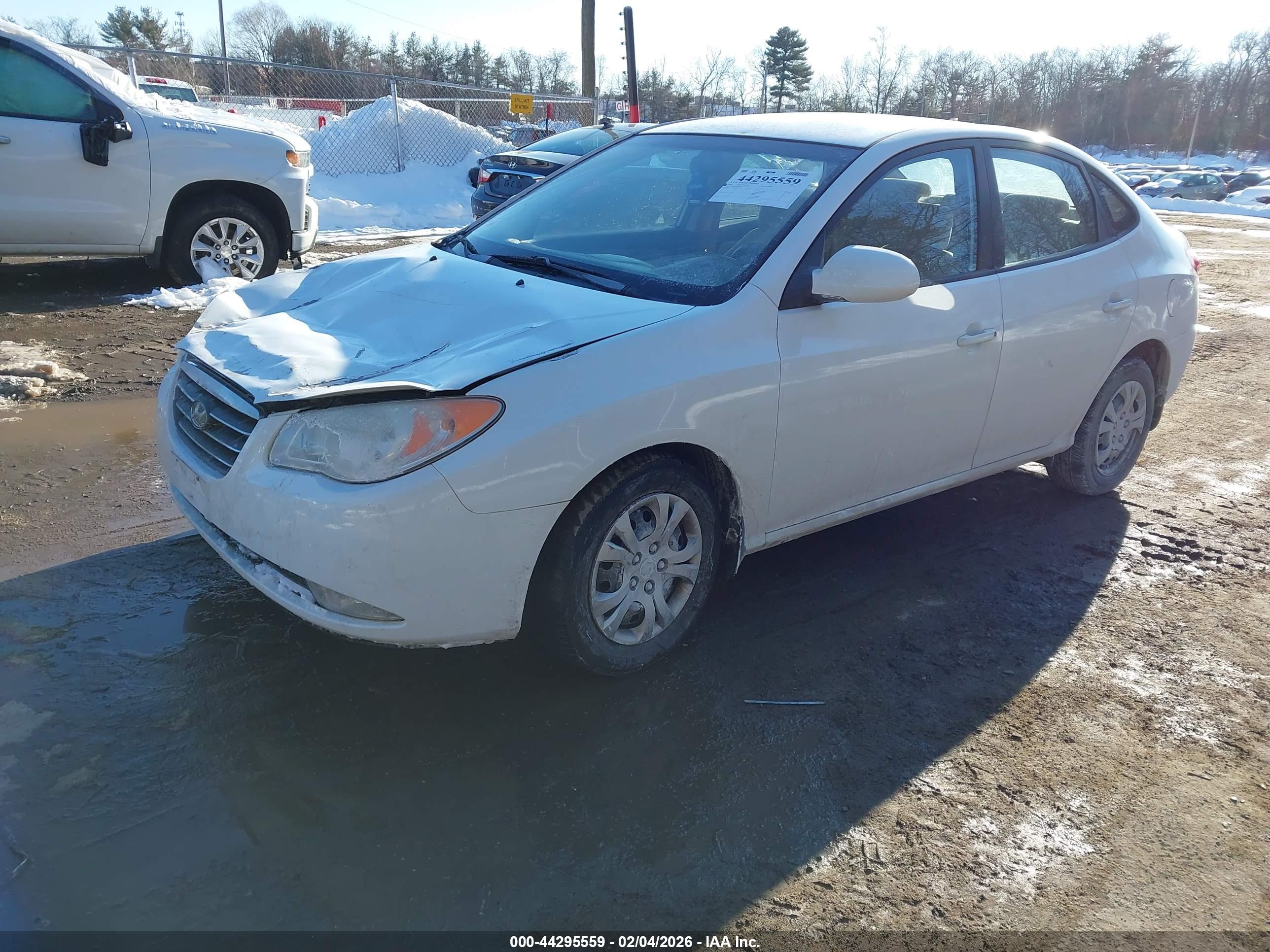 HYUNDAI ELANTRA image 2