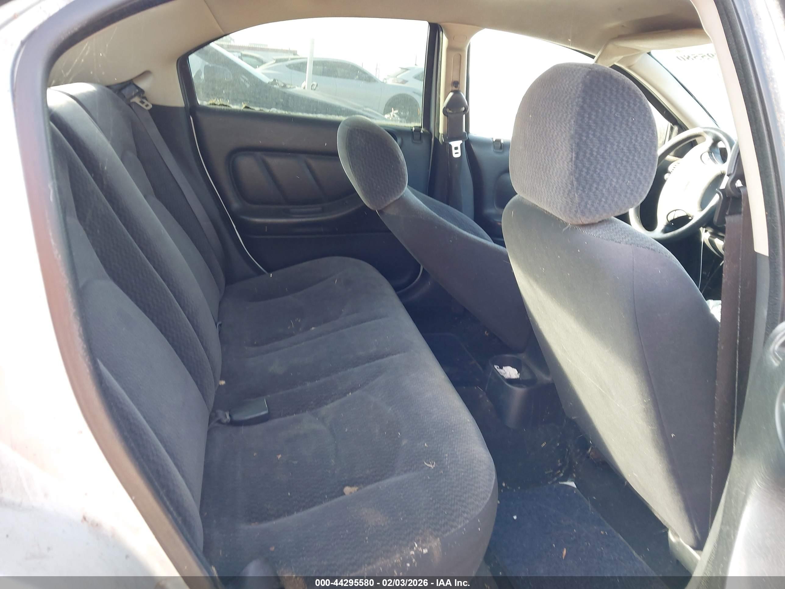 DODGE STRATUS image 8