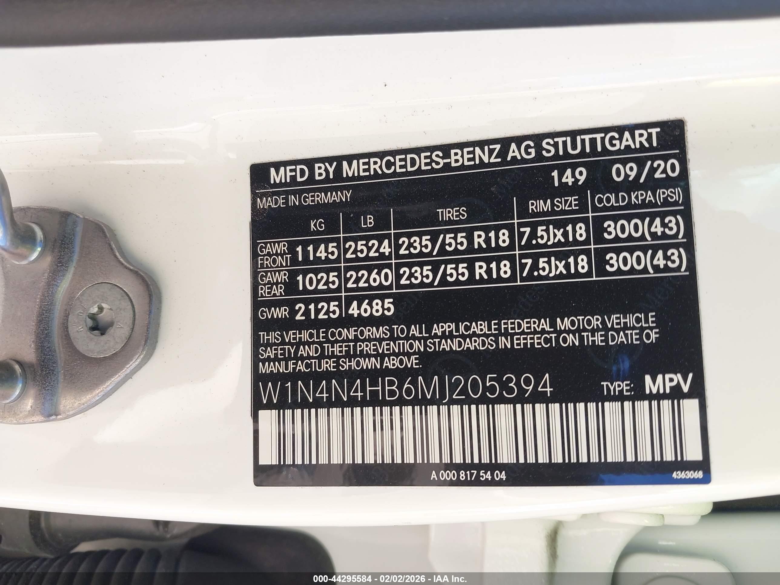 MERCEDES-BENZ GLA image 9