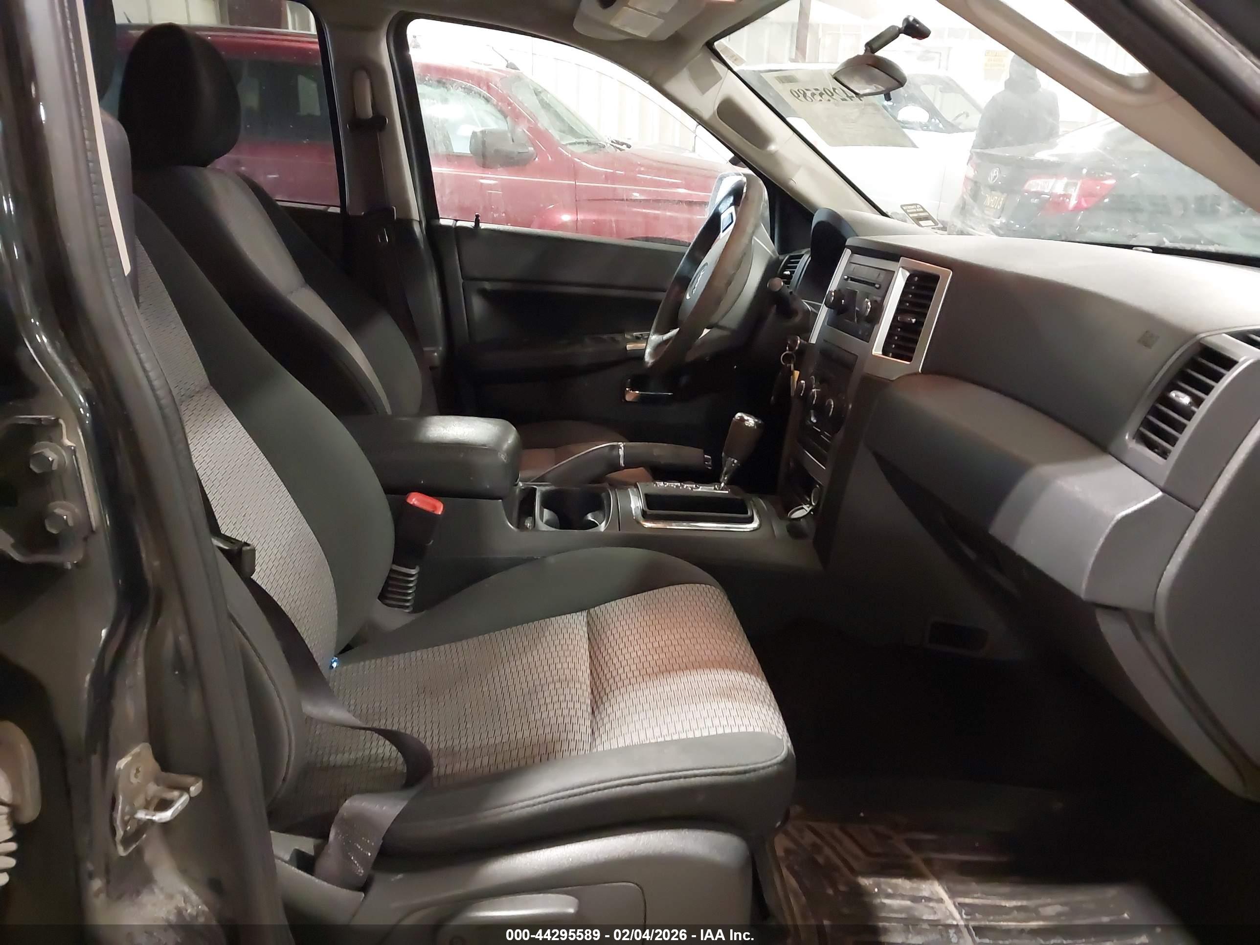 JEEP GRAND image 5