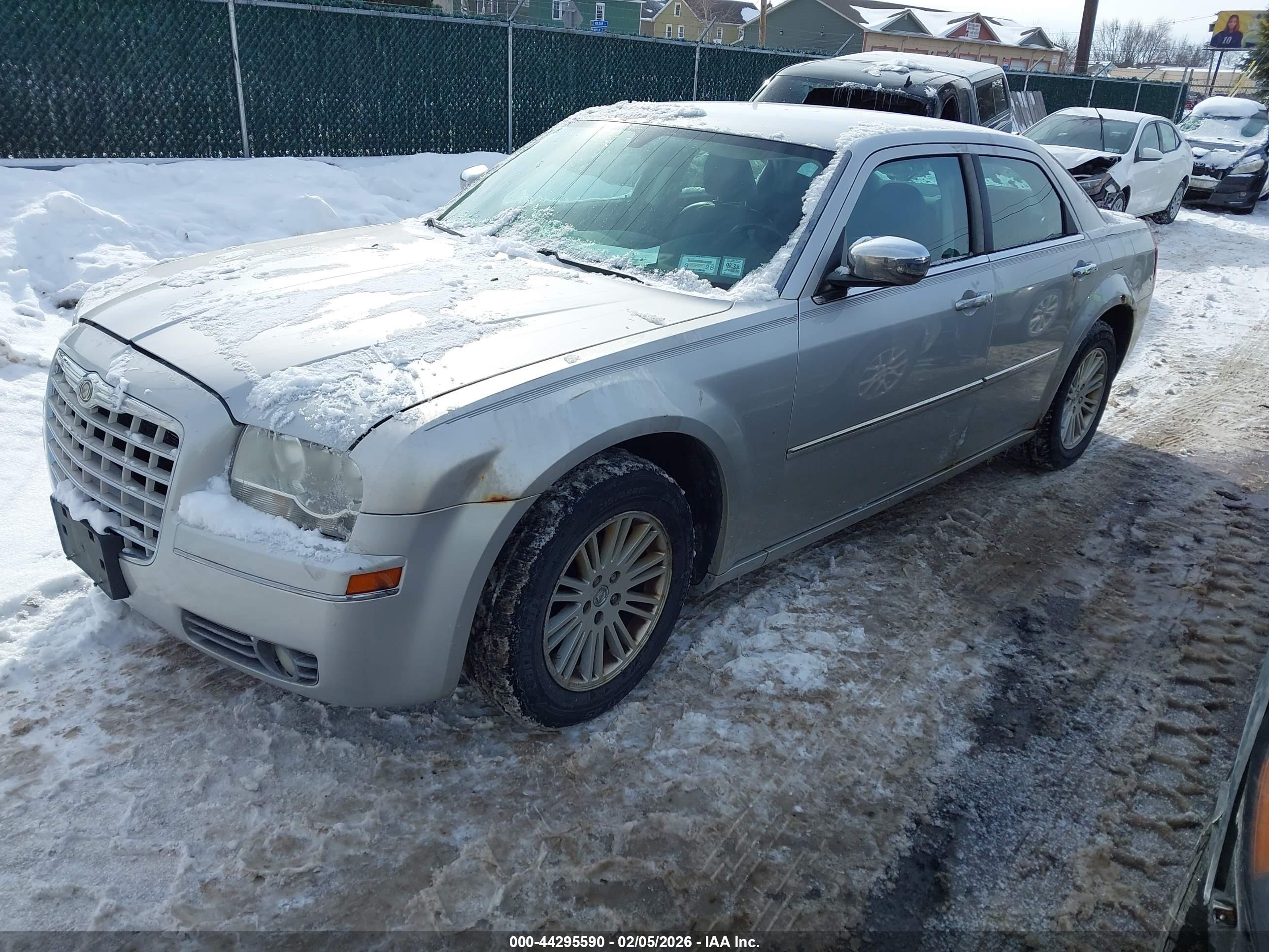 CHRYSLER 300 image 2