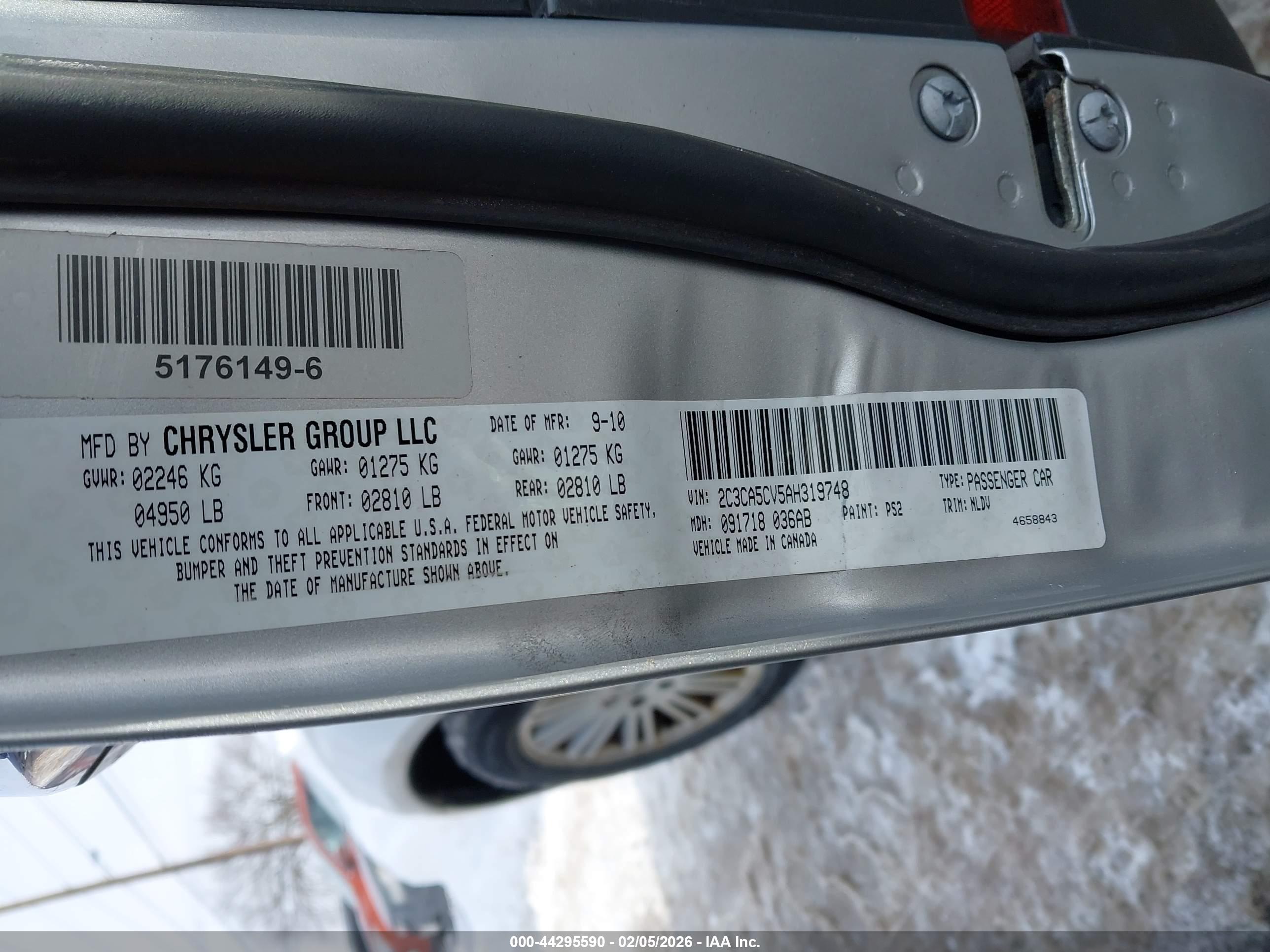 CHRYSLER 300 image 9