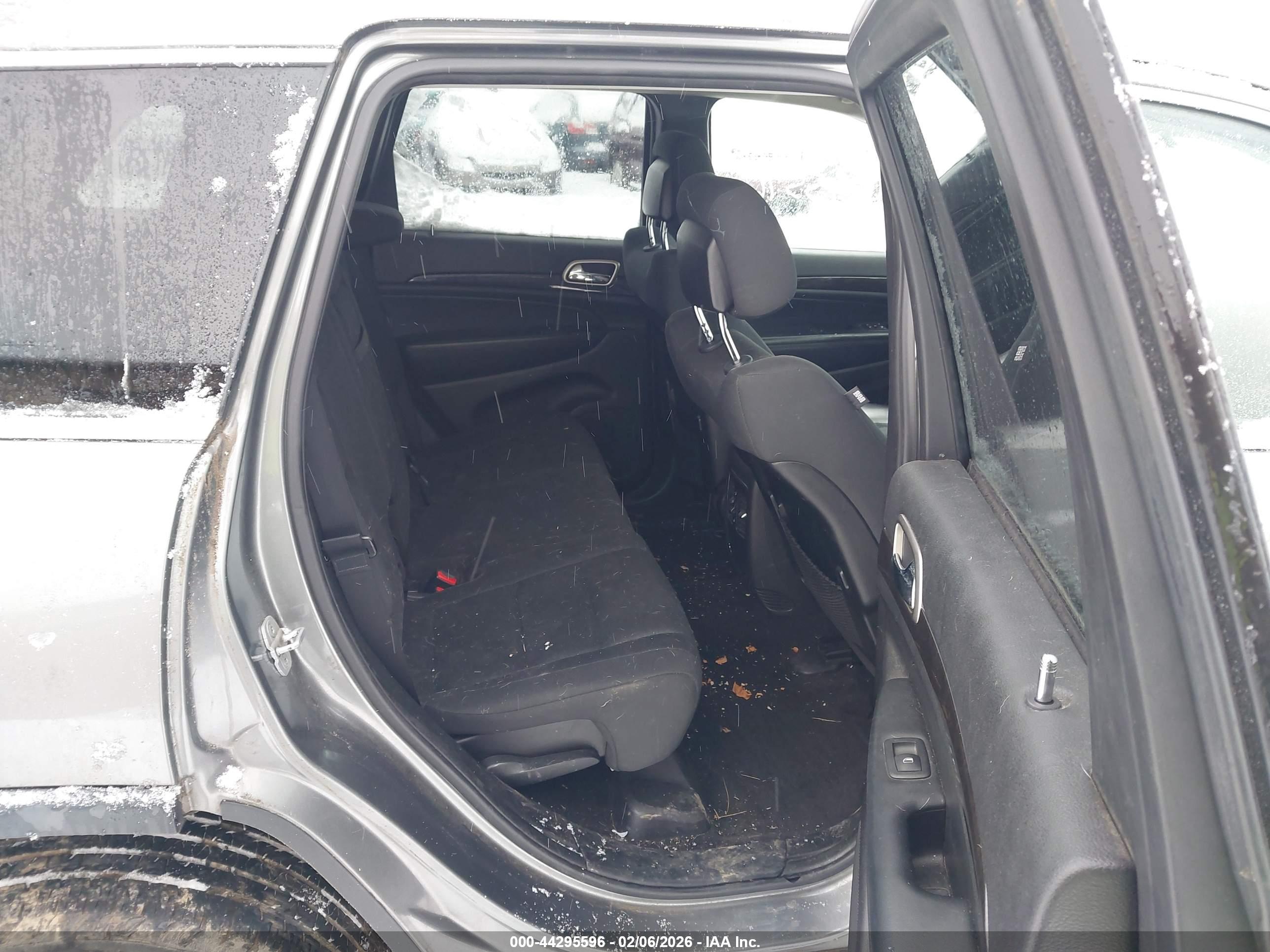 JEEP GRAND image 8