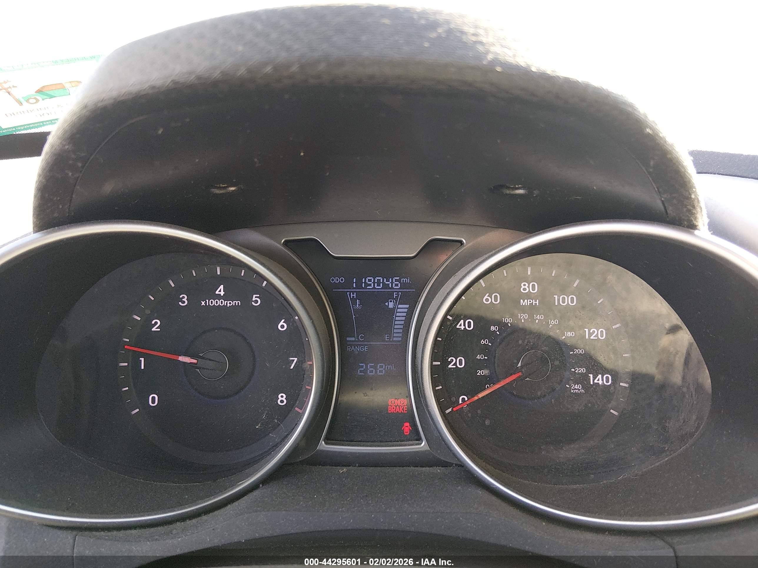 HYUNDAI VELOSTER image 7