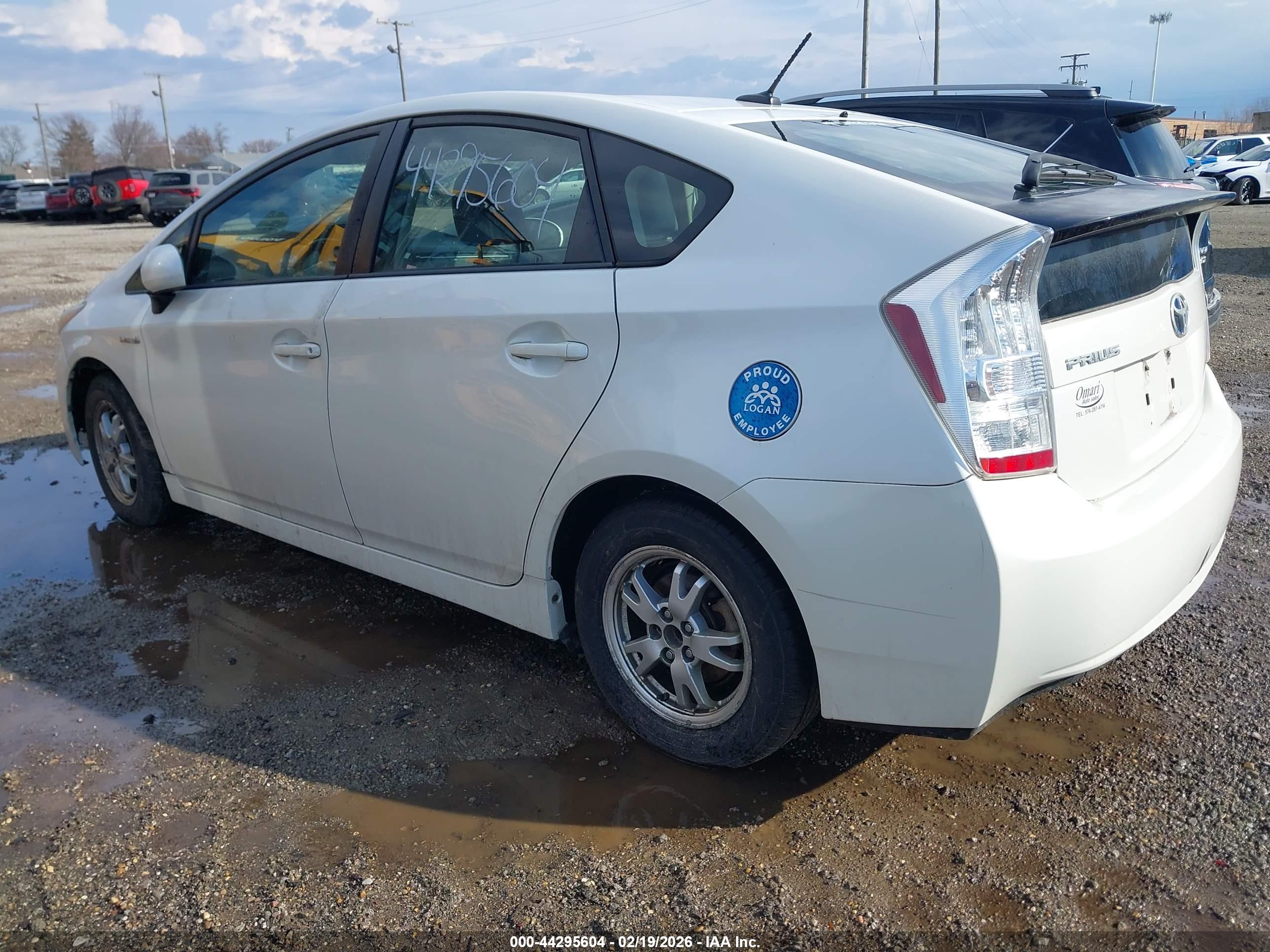 TOYOTA PRIUS image 3